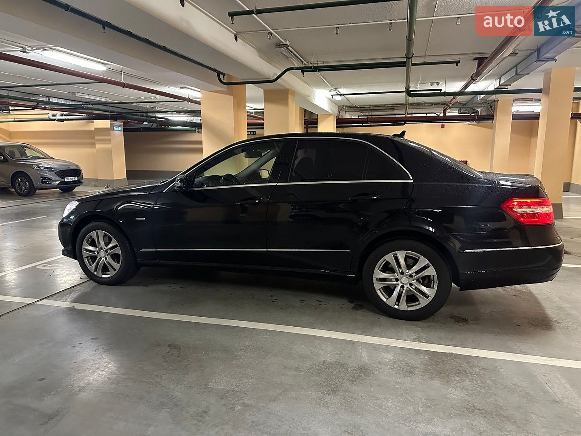 Mercedes-Benz E-Class 2010 VIN WDD2120471A337569 фото оголошення 5 з 12