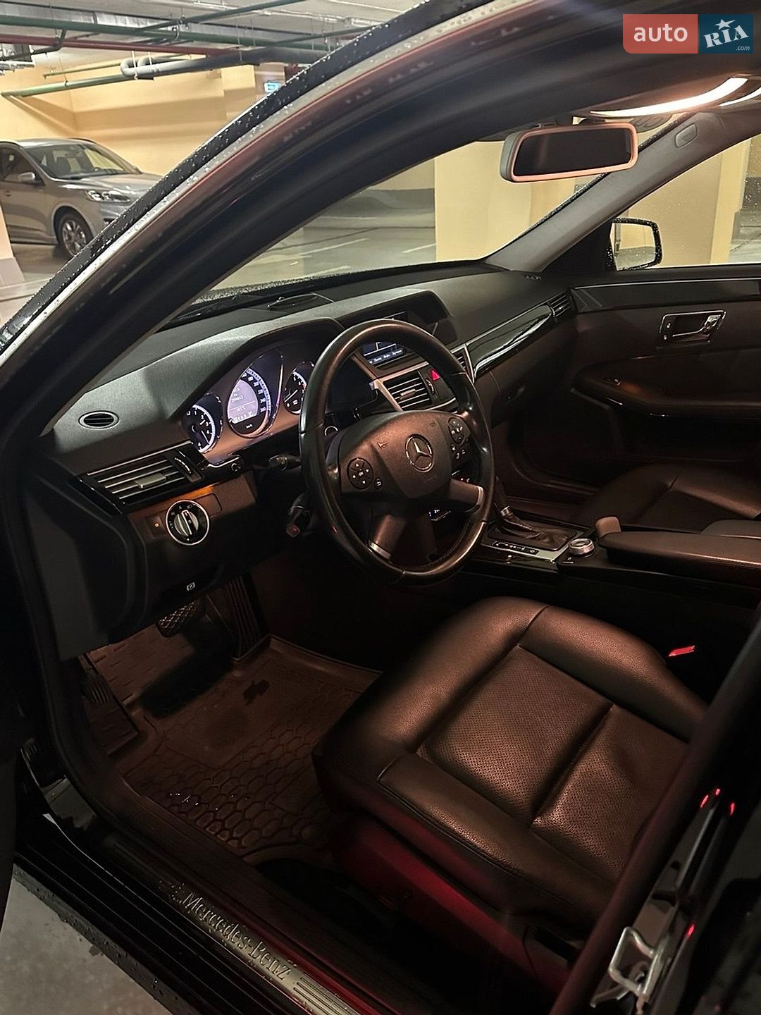 Mercedes-Benz E-Class 2010 VIN WDD2120471A337569 фото оголошення 9 з 12