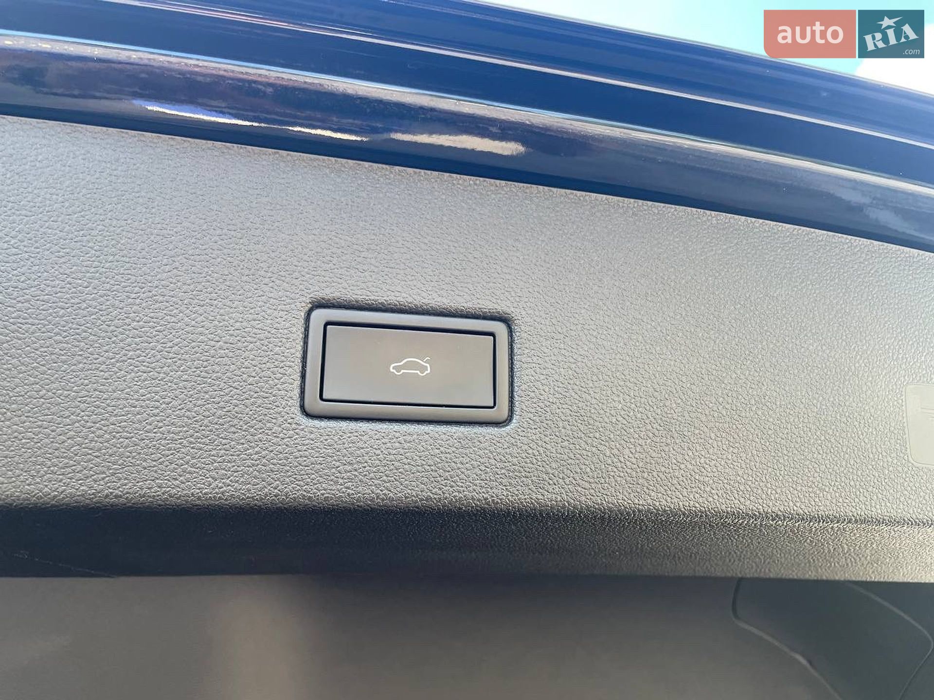 Volkswagen T-Roc 2022 VIN WVGZZZA1ZNV093121 фото оголошення 8 з 15