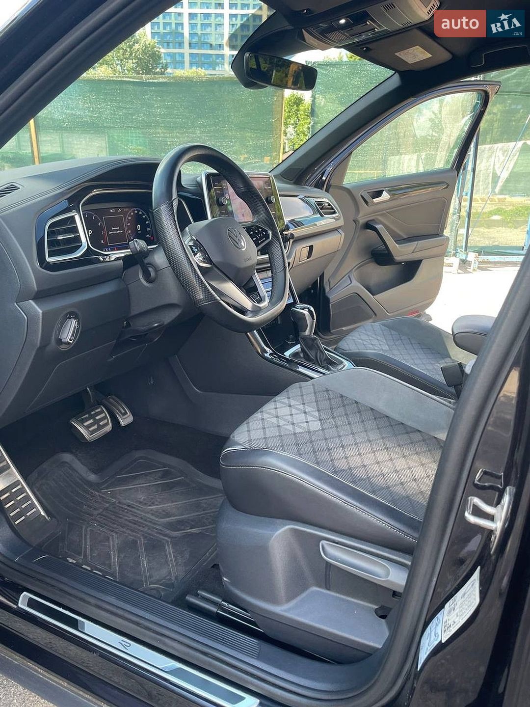 Volkswagen T-Roc 2022 VIN WVGZZZA1ZNV093121 фото оголошення 11 з 15
