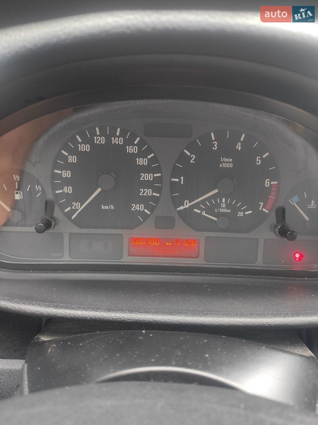 BMW 3 Series 2001 VIN WBAAX51060PD31510 фото оголошення 6 з 12