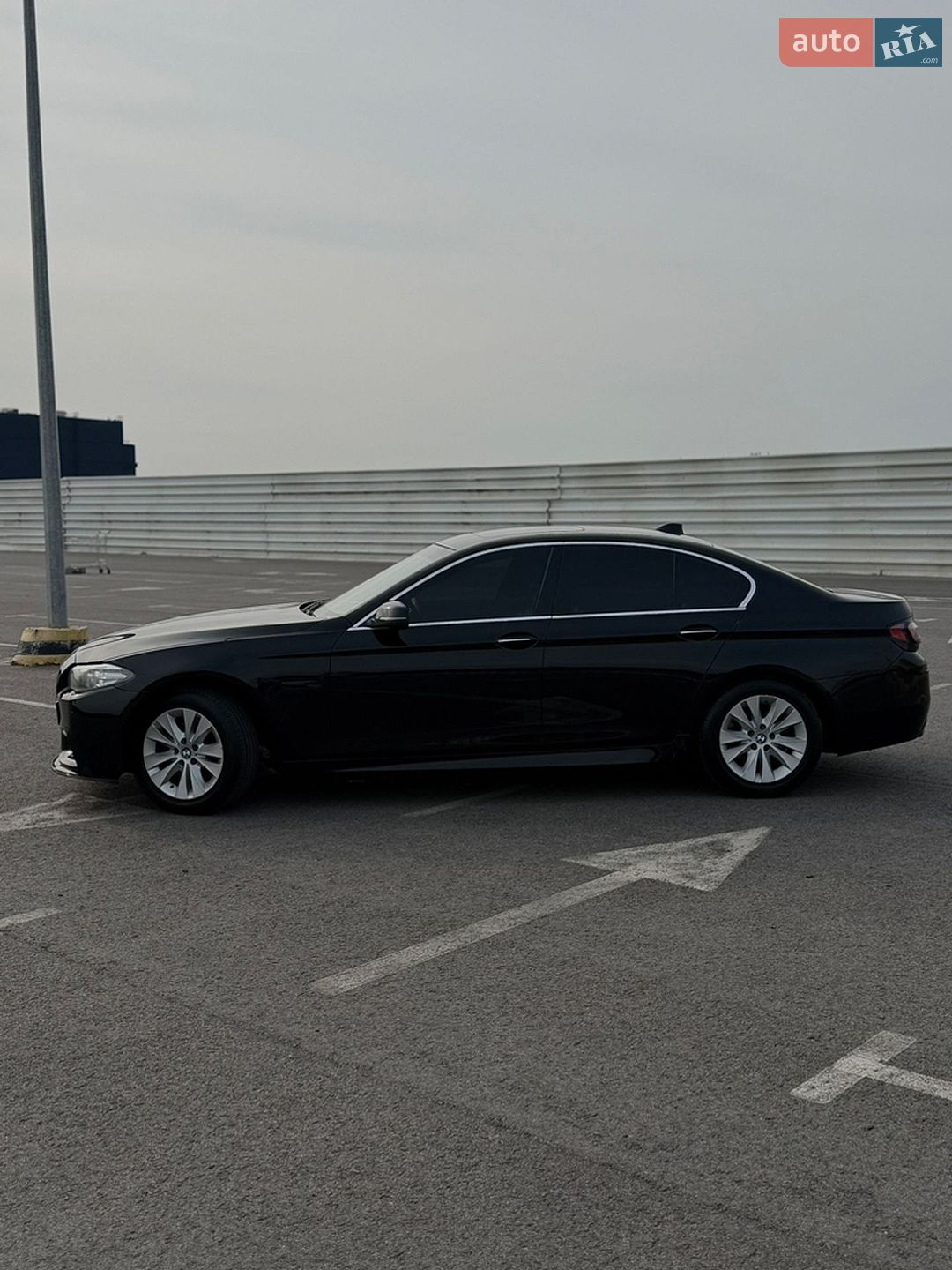 BMW 5 Series 2015 VIN WBA5A5C54FD523091 фото оголошення 4 з 13
