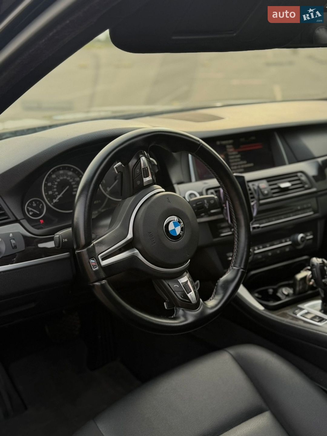 BMW 5 Series 2015 VIN WBA5A5C54FD523091 фото оголошення 9 з 13