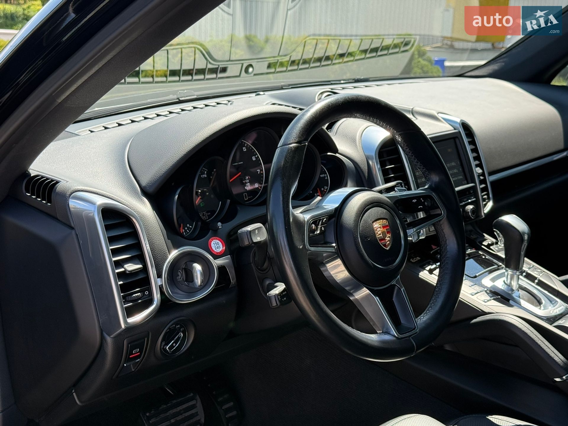 Porsche Cayenne 2015 VIN WP1AA2A22GLA06452 фото оголошення 20 з 44
