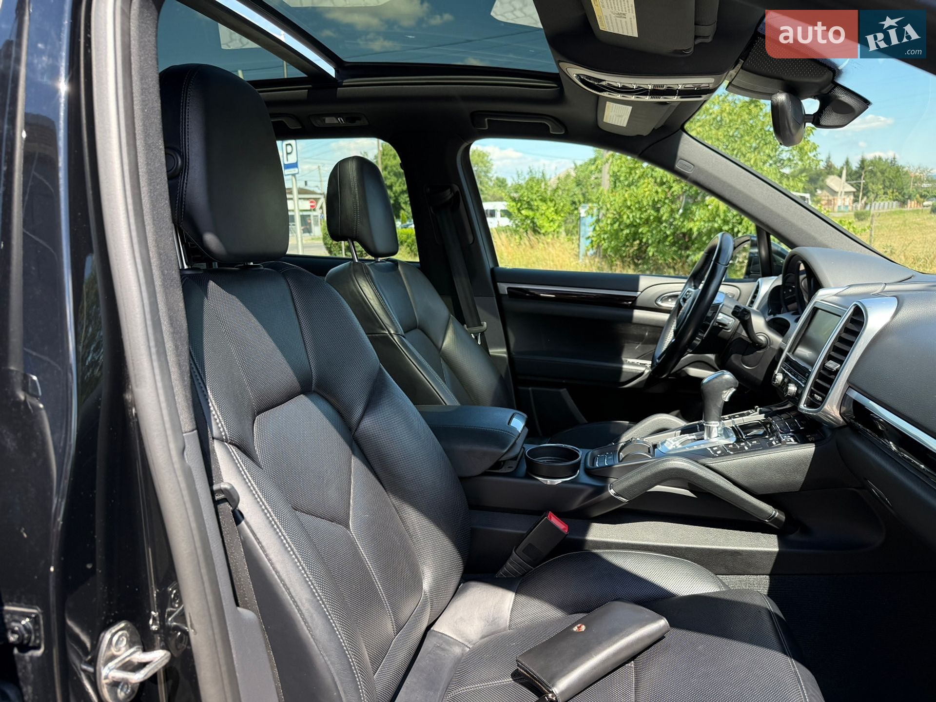 Porsche Cayenne 2015 VIN WP1AA2A22GLA06452 фото оголошення 29 з 44