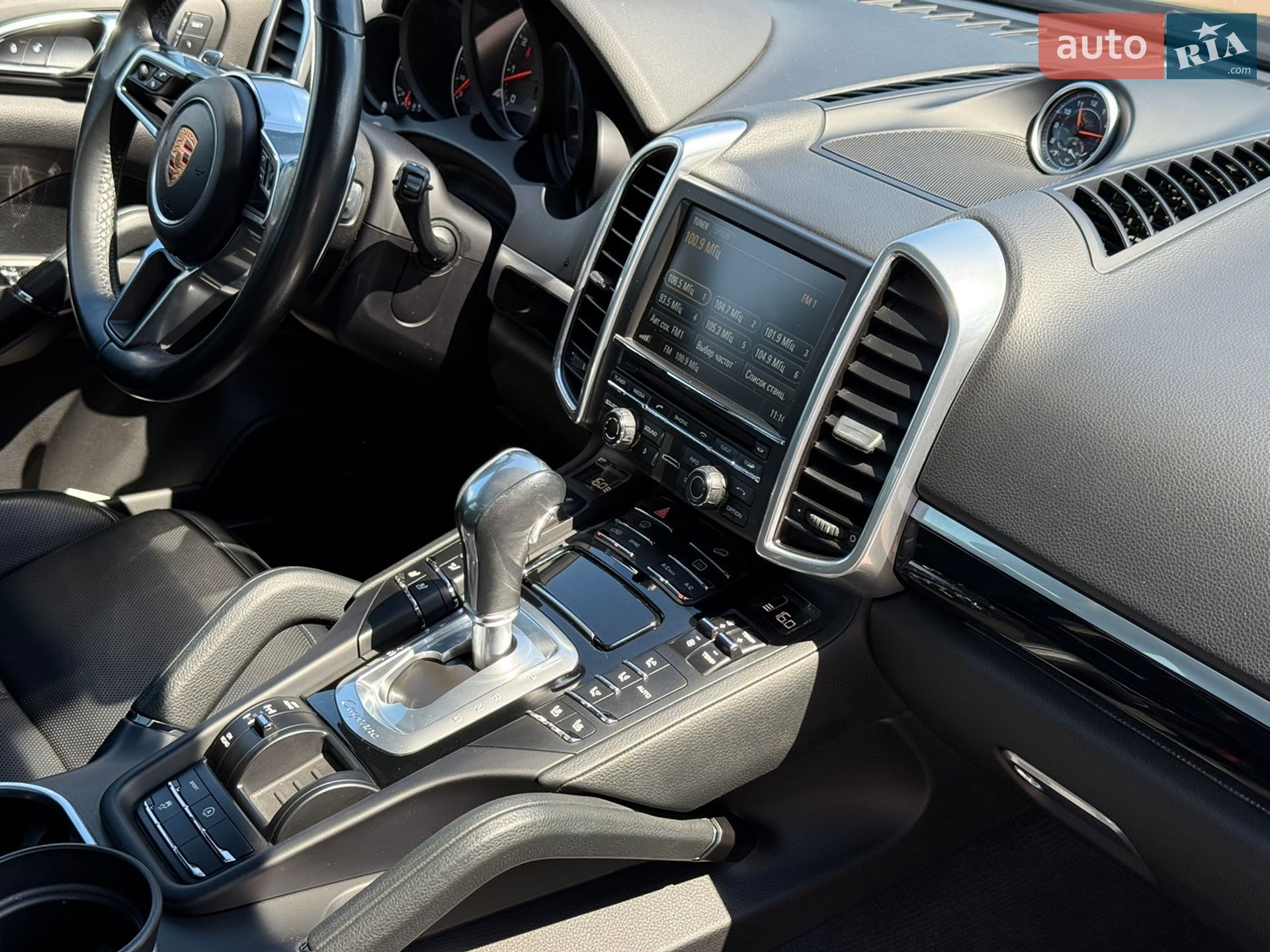 Porsche Cayenne 2015 VIN WP1AA2A22GLA06452 фото оголошення 33 з 44