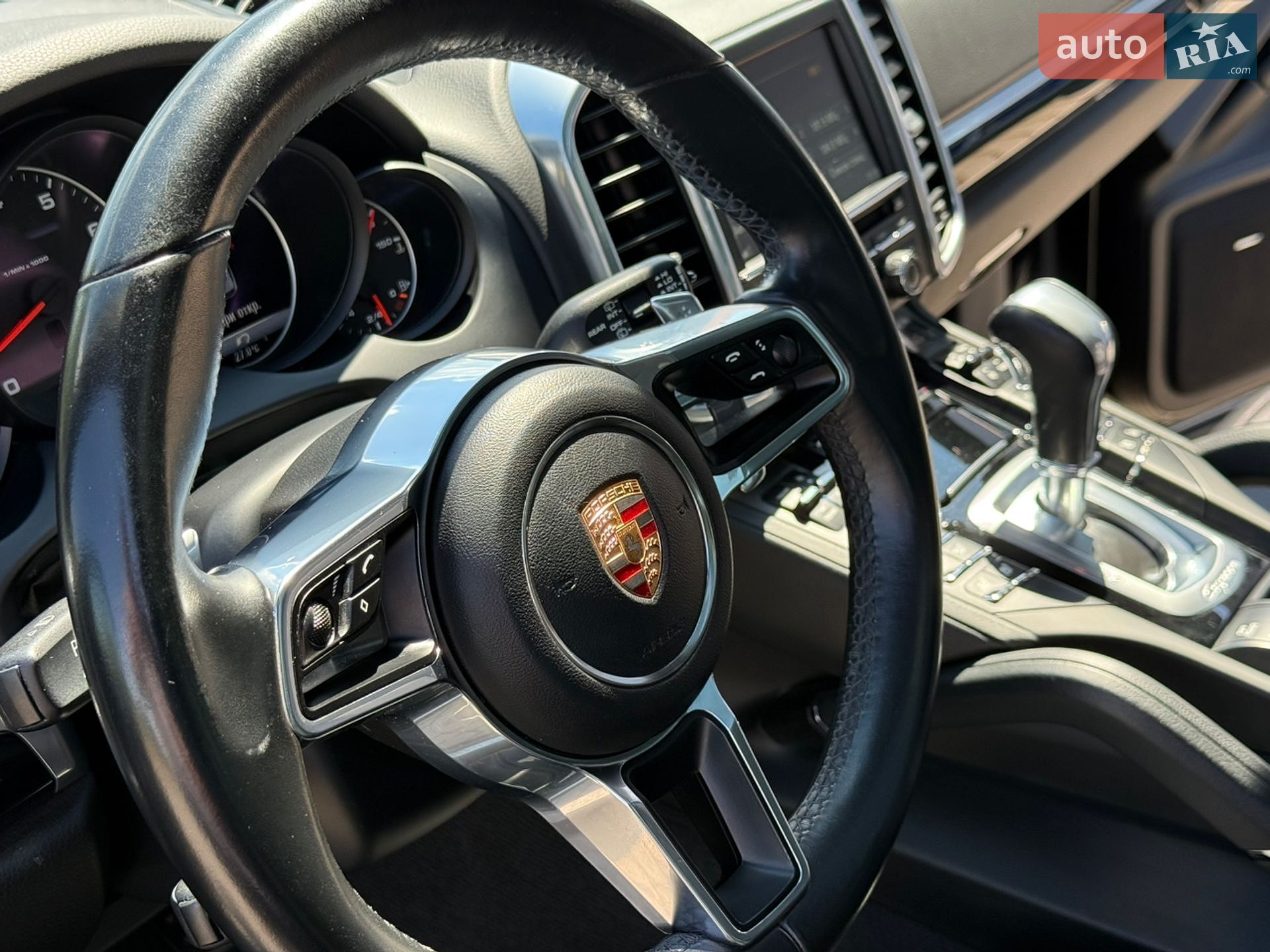 Porsche Cayenne 2015 VIN WP1AA2A22GLA06452 фото оголошення 38 з 44