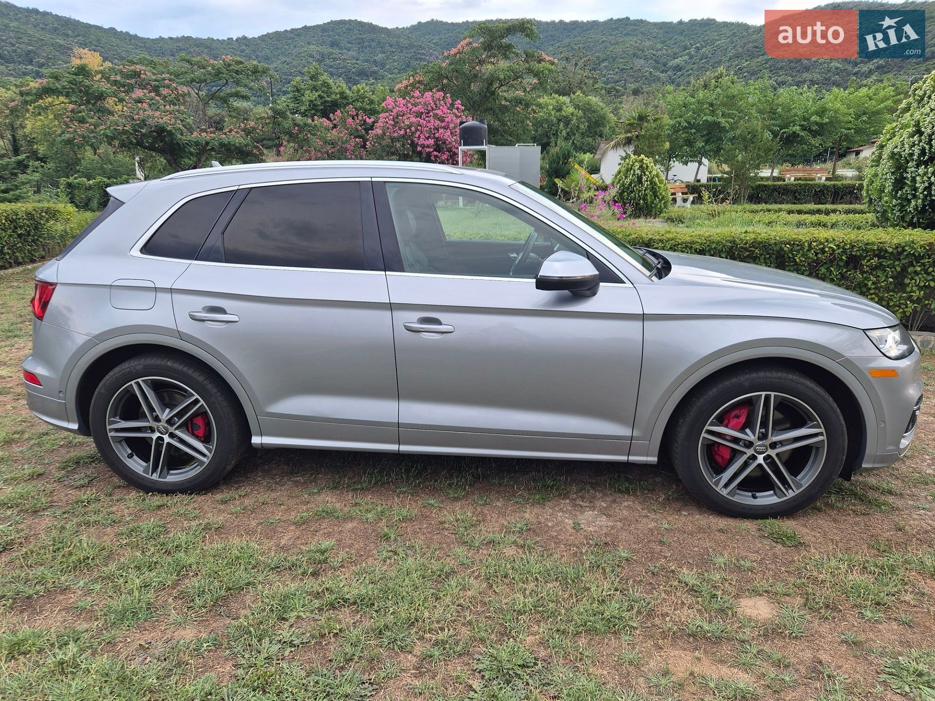Audi SQ5 2018 VIN WA1C4AFY1K2001051 фото оголошення 6 з 28