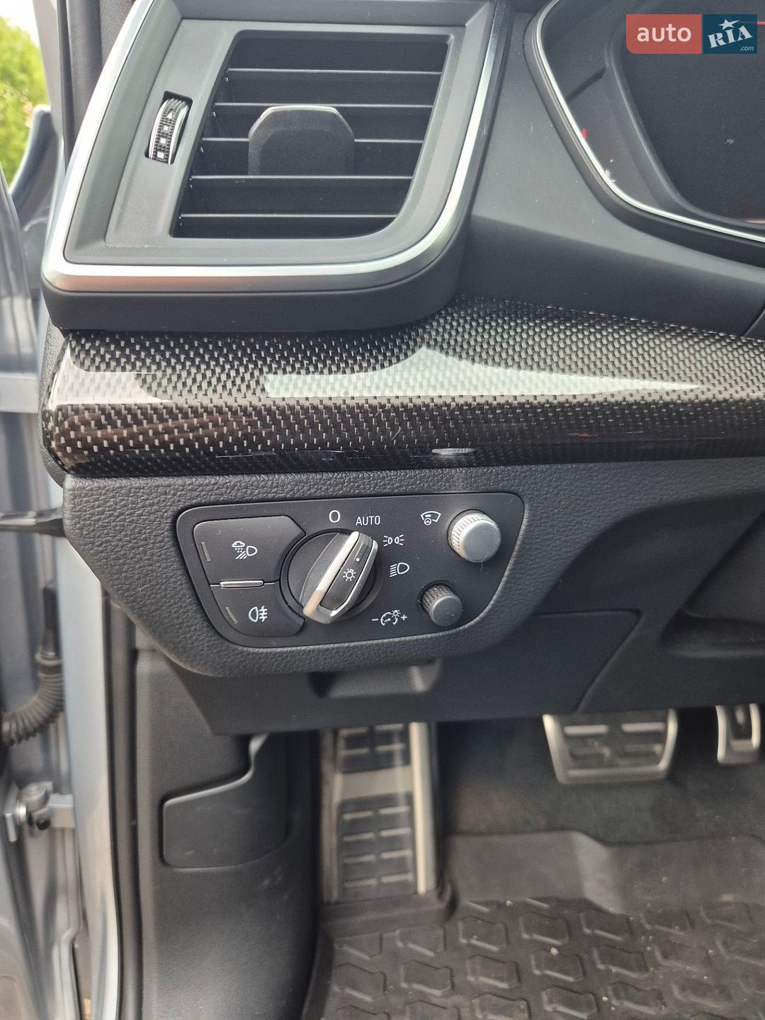 Audi SQ5 2018 VIN WA1C4AFY1K2001051 фото оголошення 18 з 28