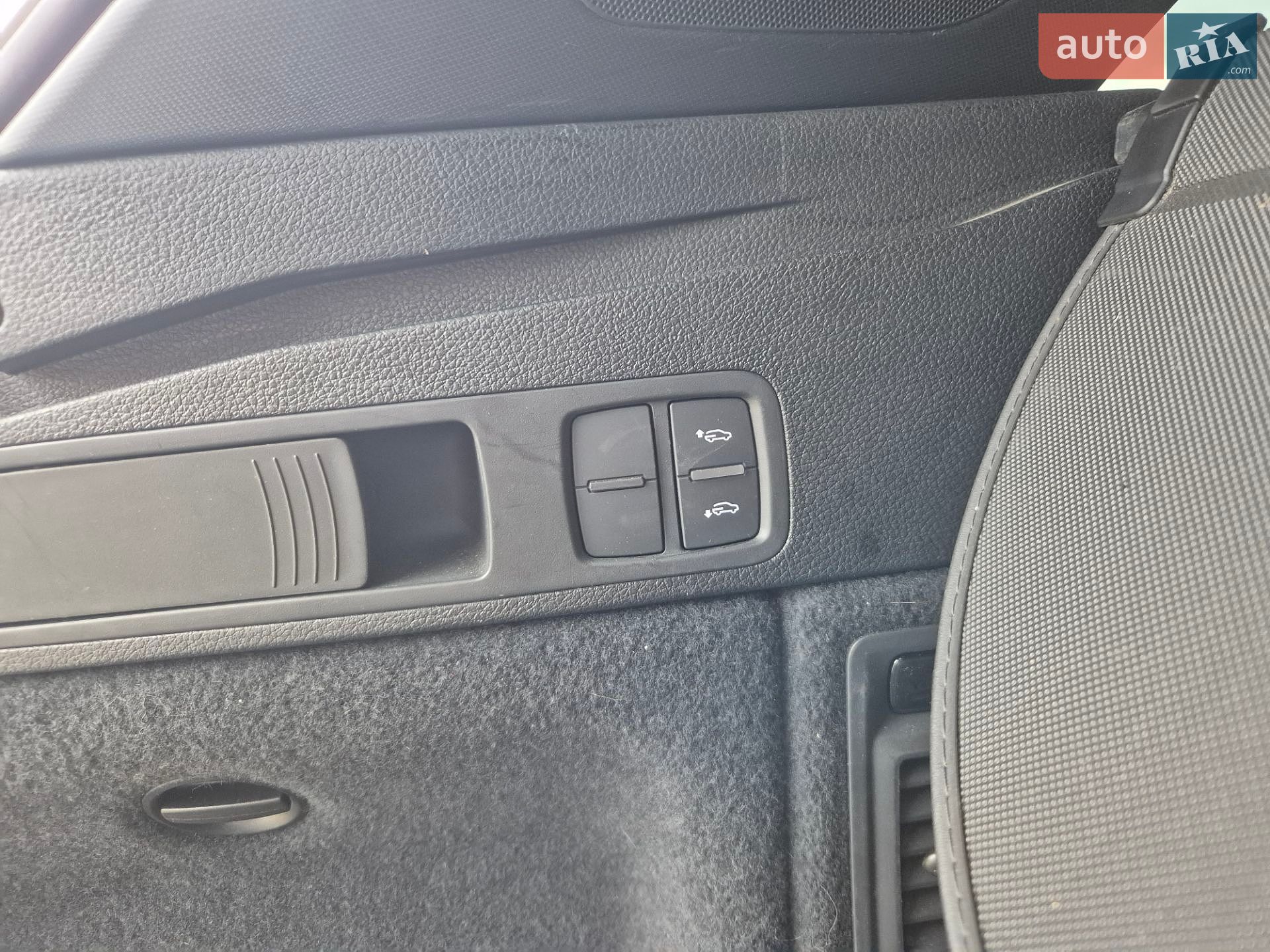 Audi SQ5 2018 VIN WA1C4AFY1K2001051 фото оголошення 22 з 28