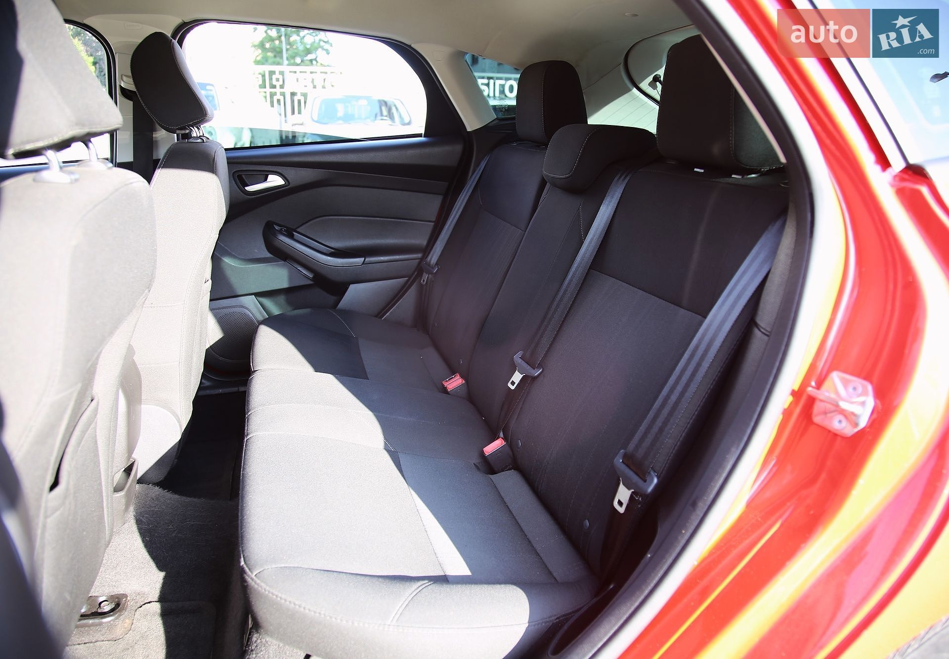Ford Focus 2017 VIN 1FADP3K23HL247283 фото оголошення 8 з 21