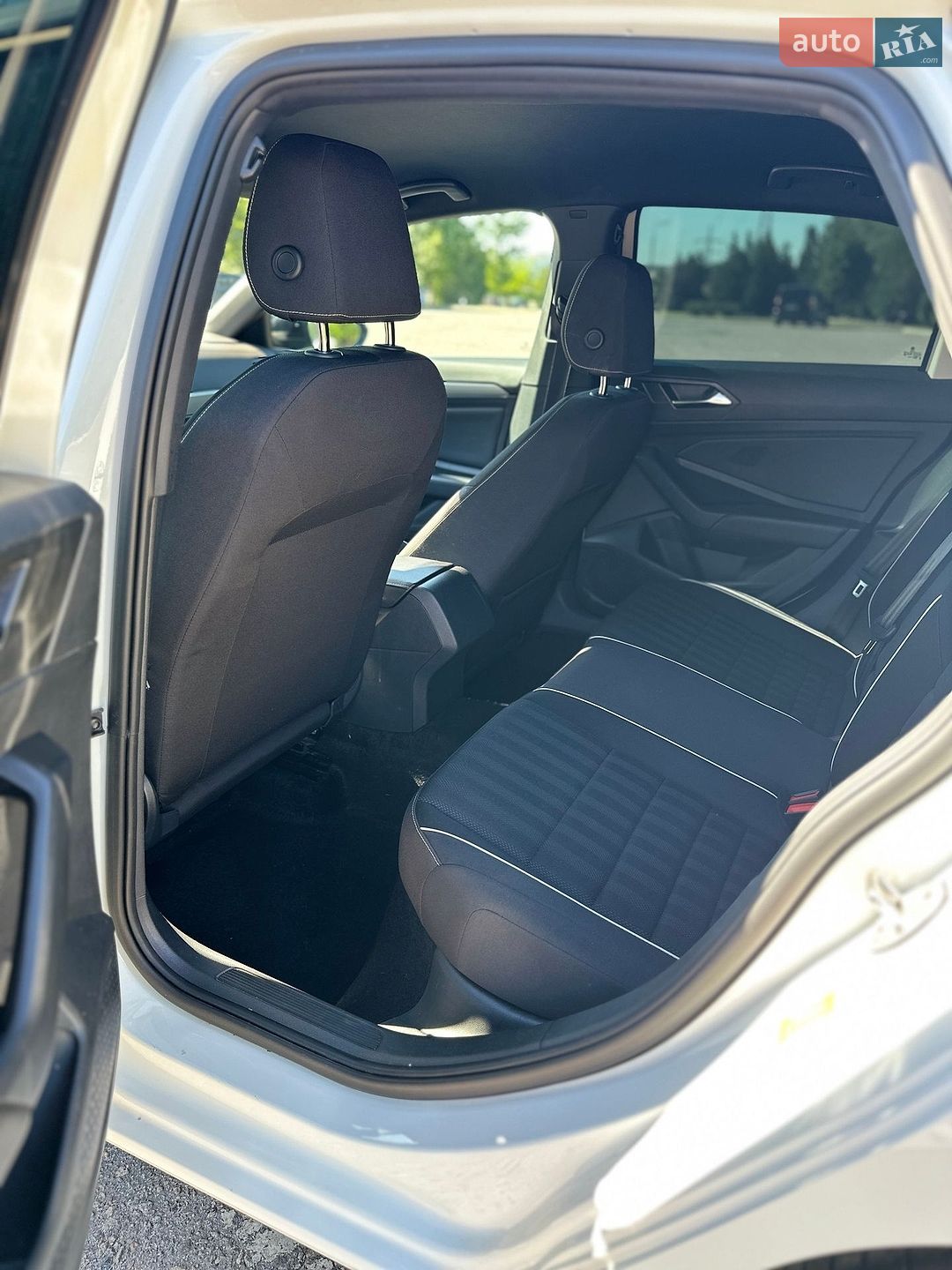 Volkswagen Jetta 2023 VIN 3VWBM7BU0PM055798 фото оголошення 9 з 13