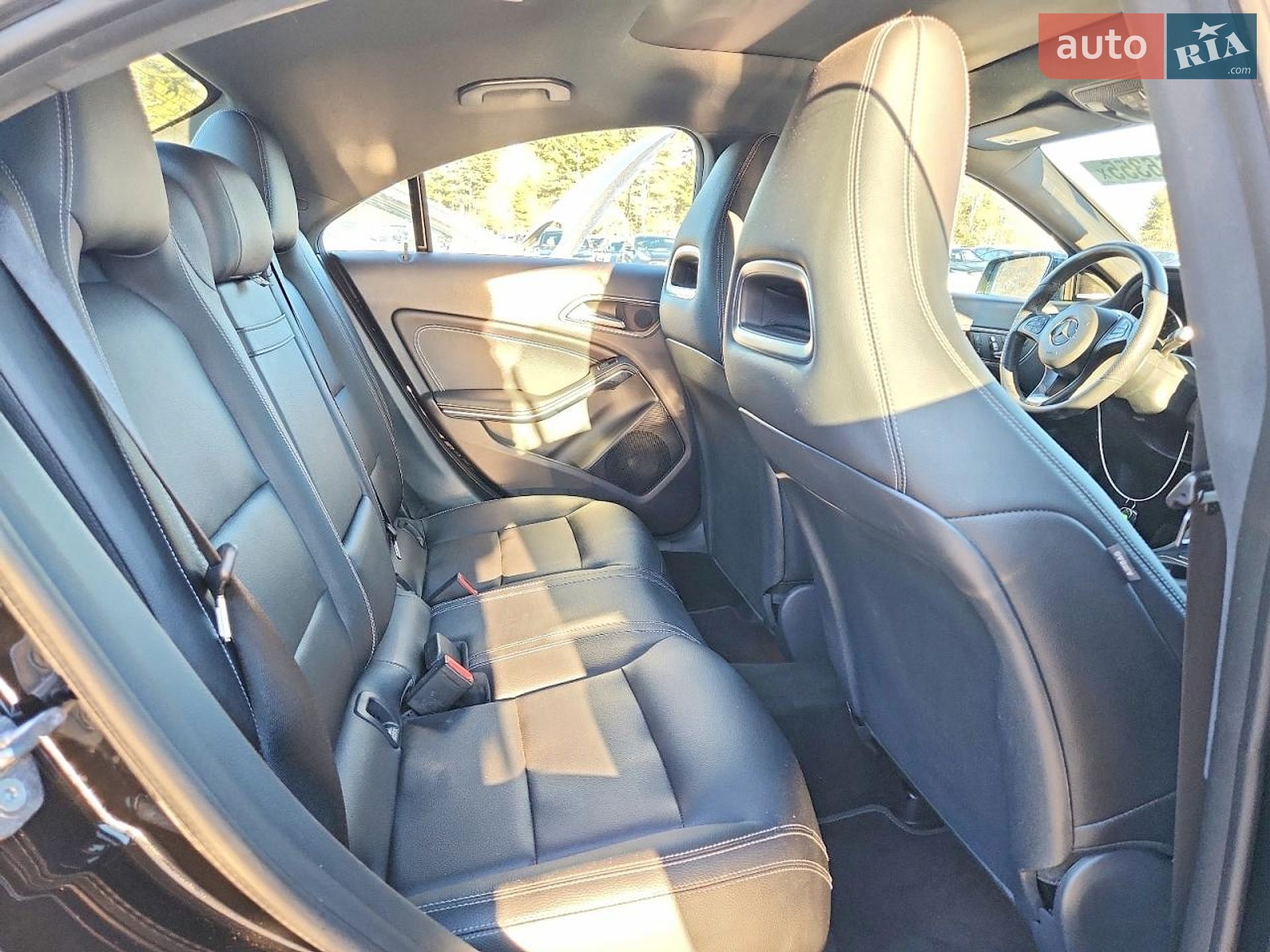Mercedes-Benz CLA-Class 2018 VIN WDDSJ4GB5KN719244 фото оголошення 10 з 12