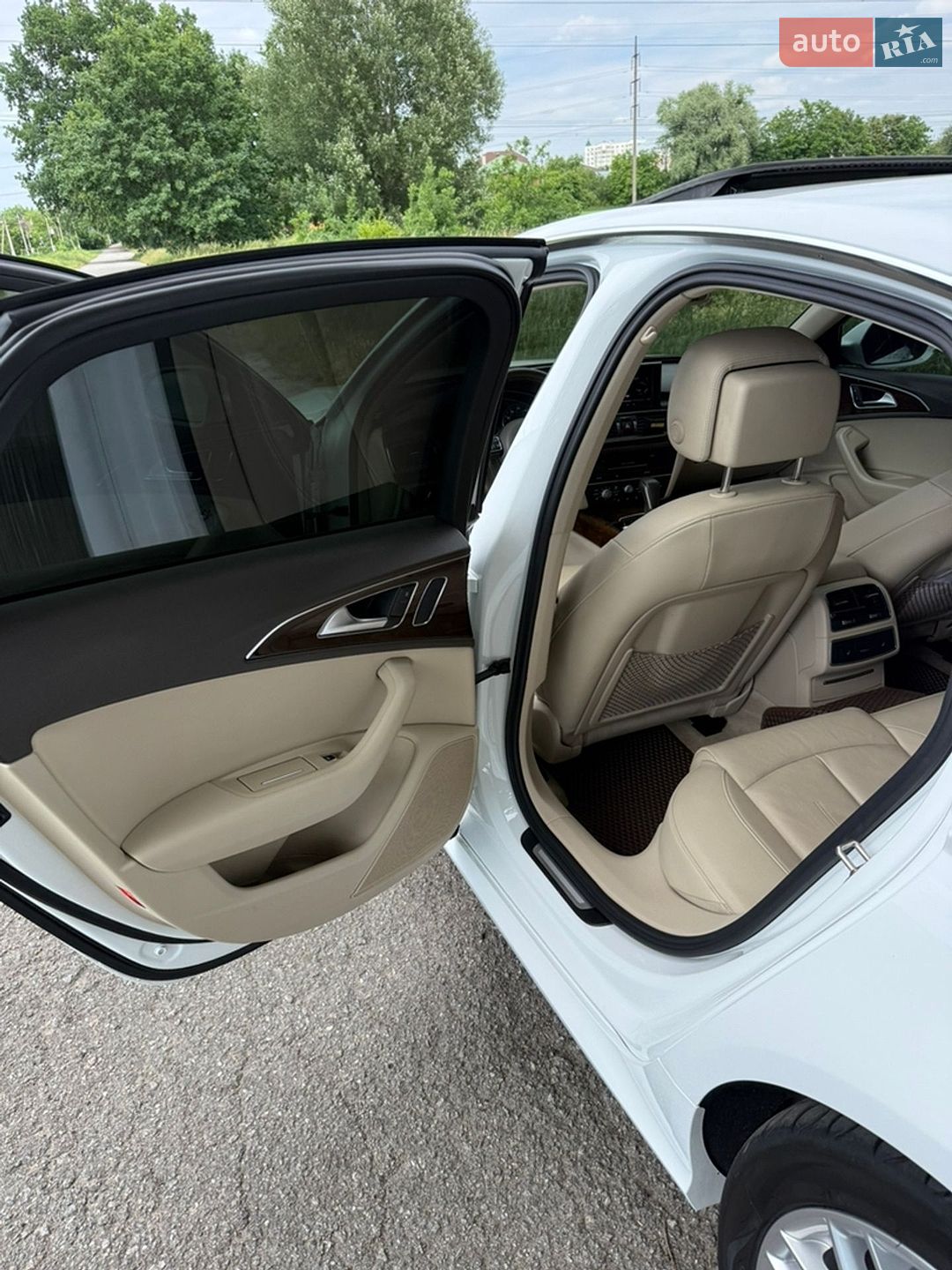 Audi A6 2015 VIN WAUFFAFC0GN118737 фото оголошення 11 з 16