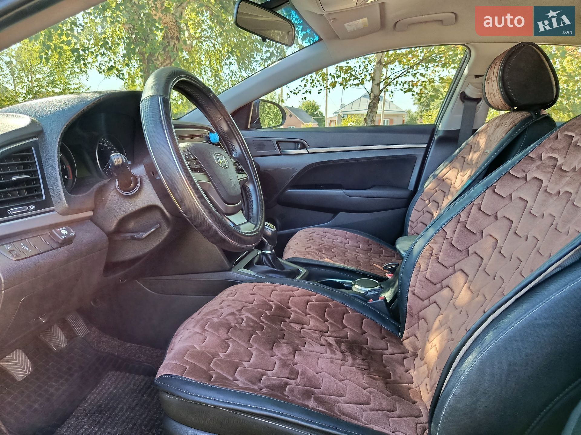 Hyundai Elantra 2018 VIN KMHD841CAJU760881 фото оголошення 8 з 10