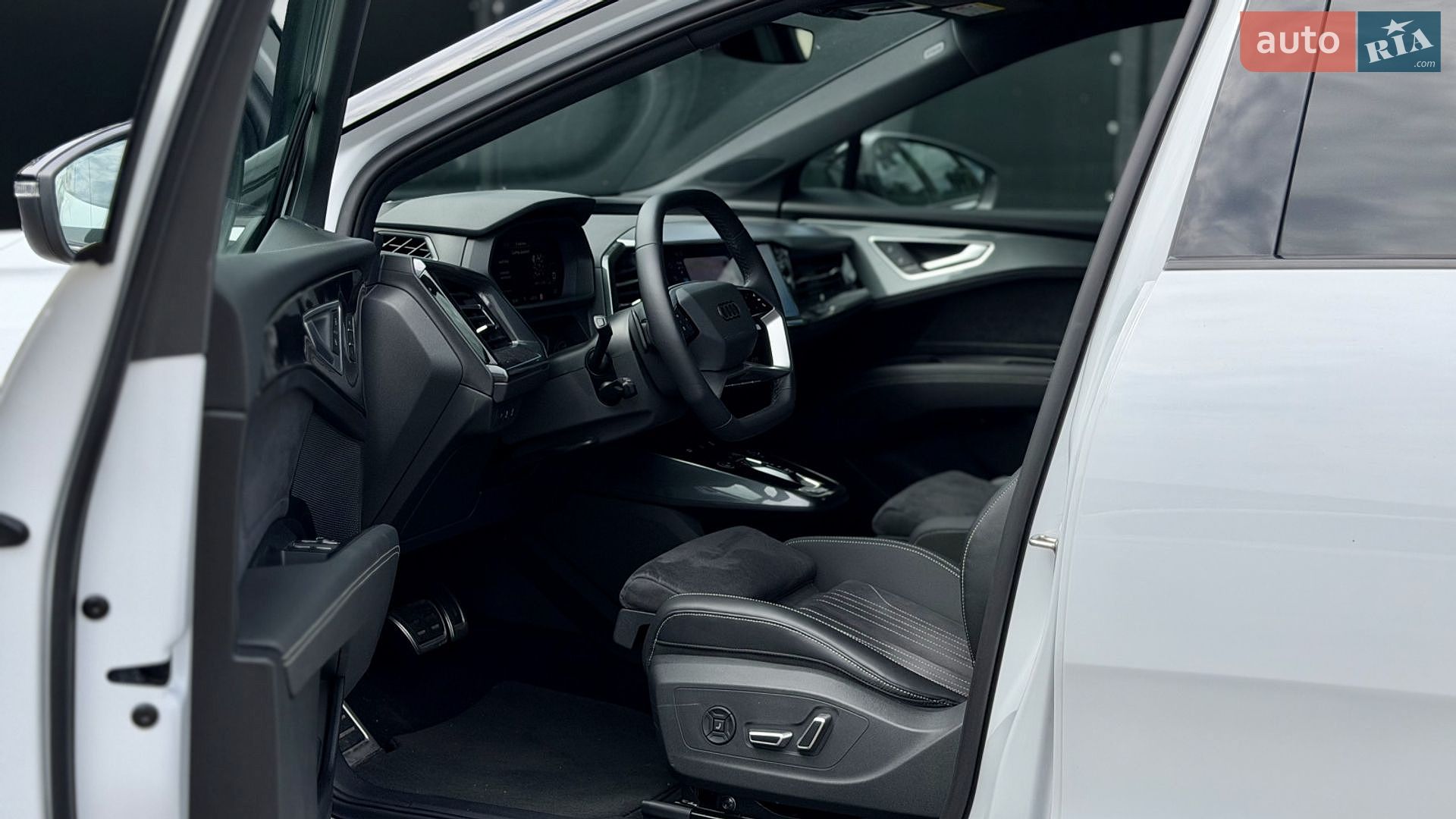 Audi Q5 e-tron 2025 VIN LSV1D5G47R2012045 фото оголошення 10 з 32
