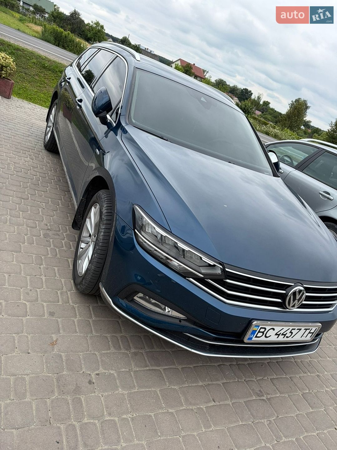 Volkswagen Passat 2020 VIN WVWZZZ3CZLE106393 фото оголошення 2 з 10