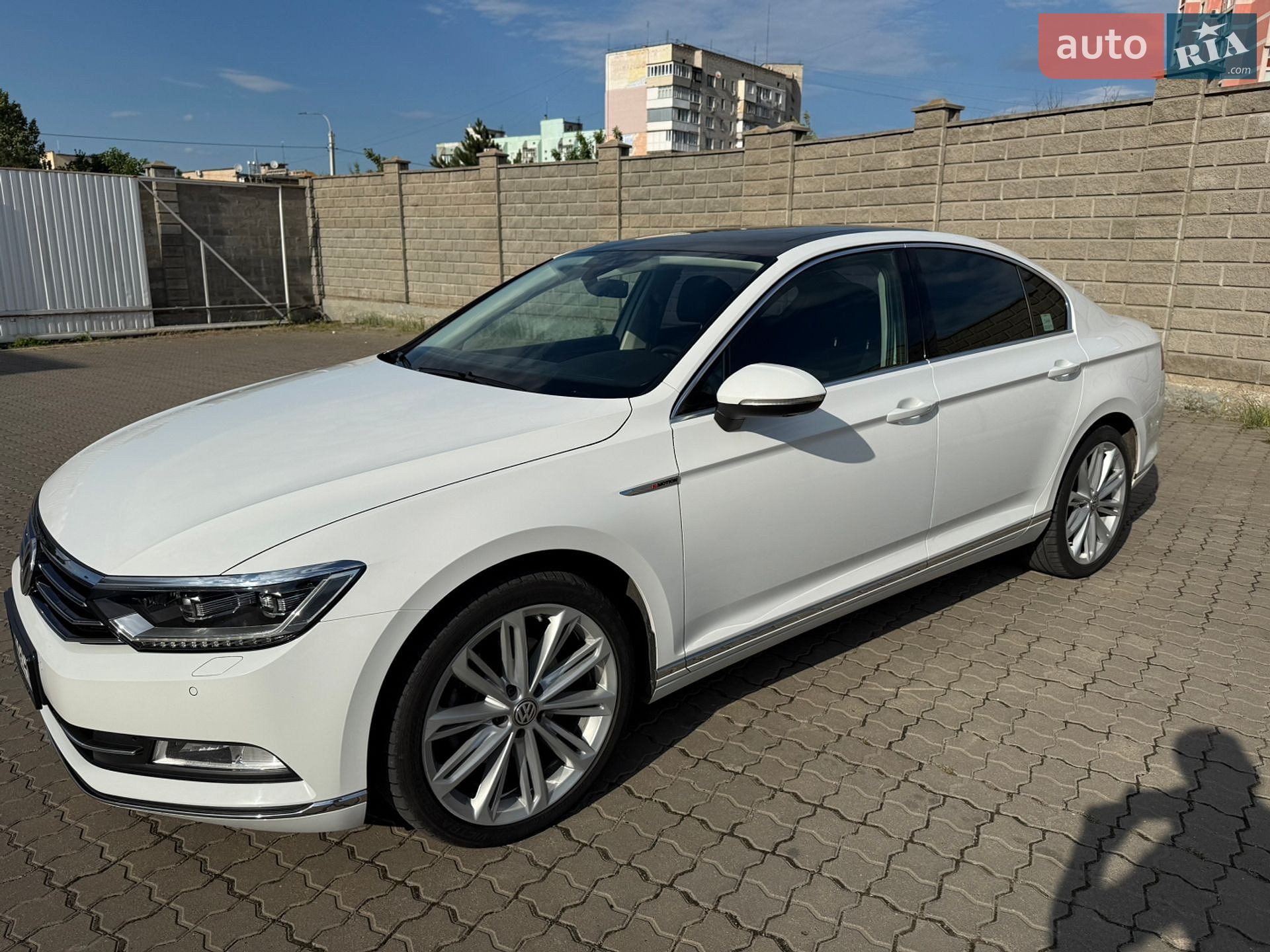 Volkswagen Passat 2018 VIN WVWZZZ3CZJE148194 фото оголошення 2 з 41