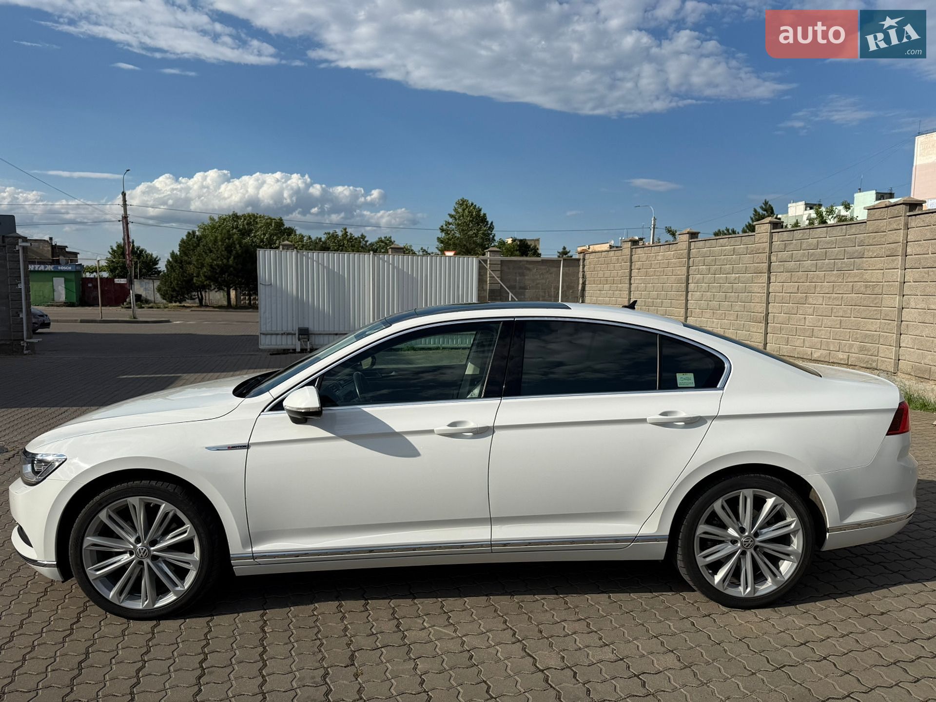 Volkswagen Passat 2018 VIN WVWZZZ3CZJE148194 фото оголошення 3 з 41