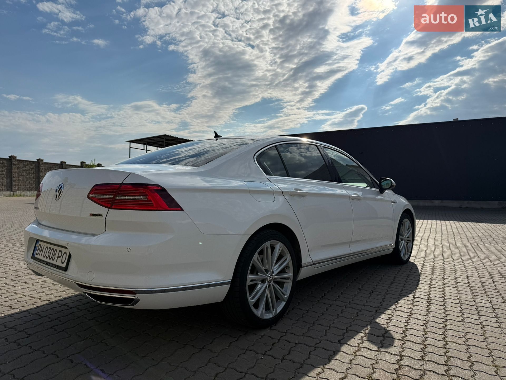 Volkswagen Passat 2018 VIN WVWZZZ3CZJE148194 фото оголошення 9 з 41