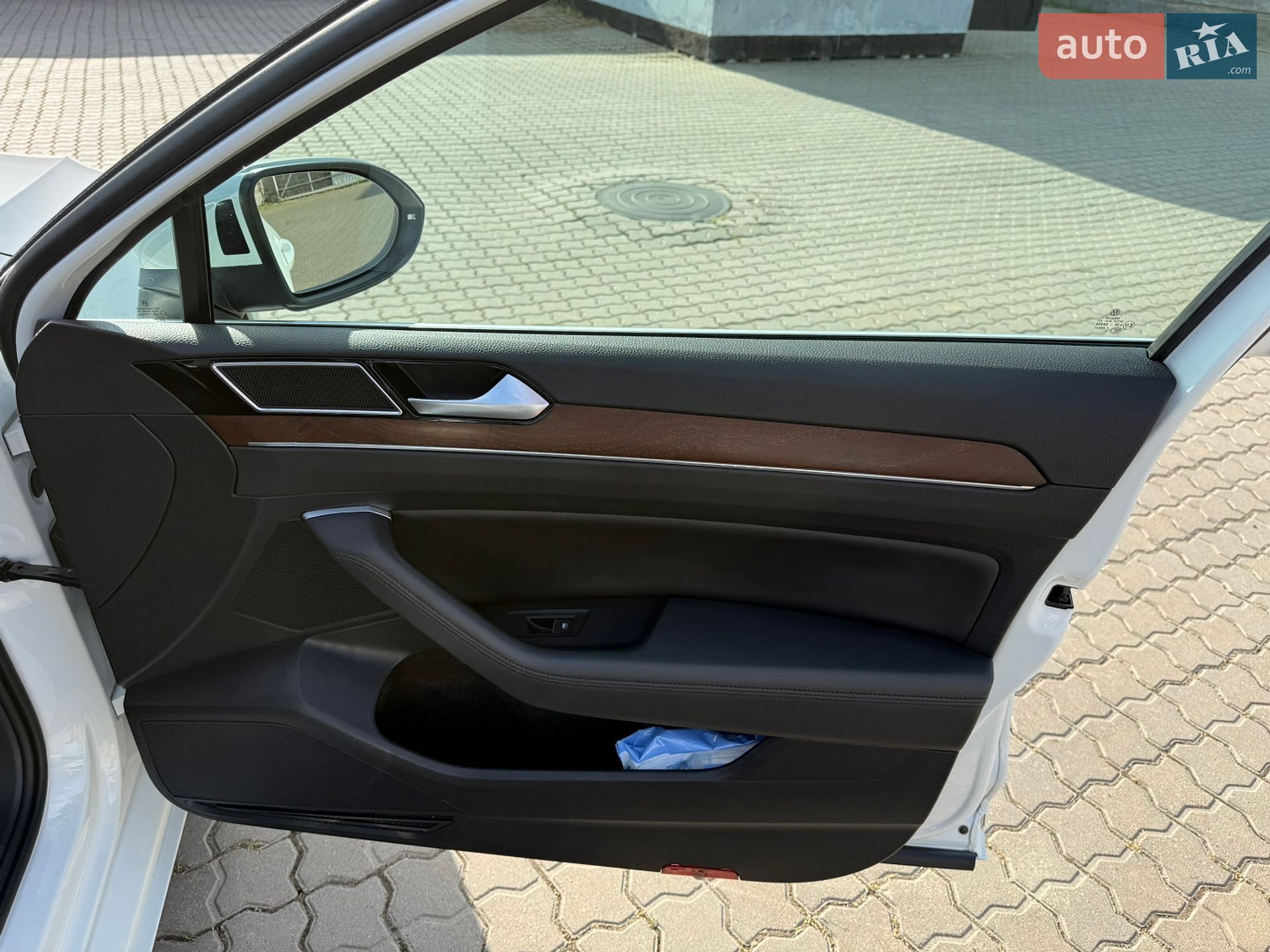 Volkswagen Passat 2018 VIN WVWZZZ3CZJE148194 фото оголошення 23 з 41