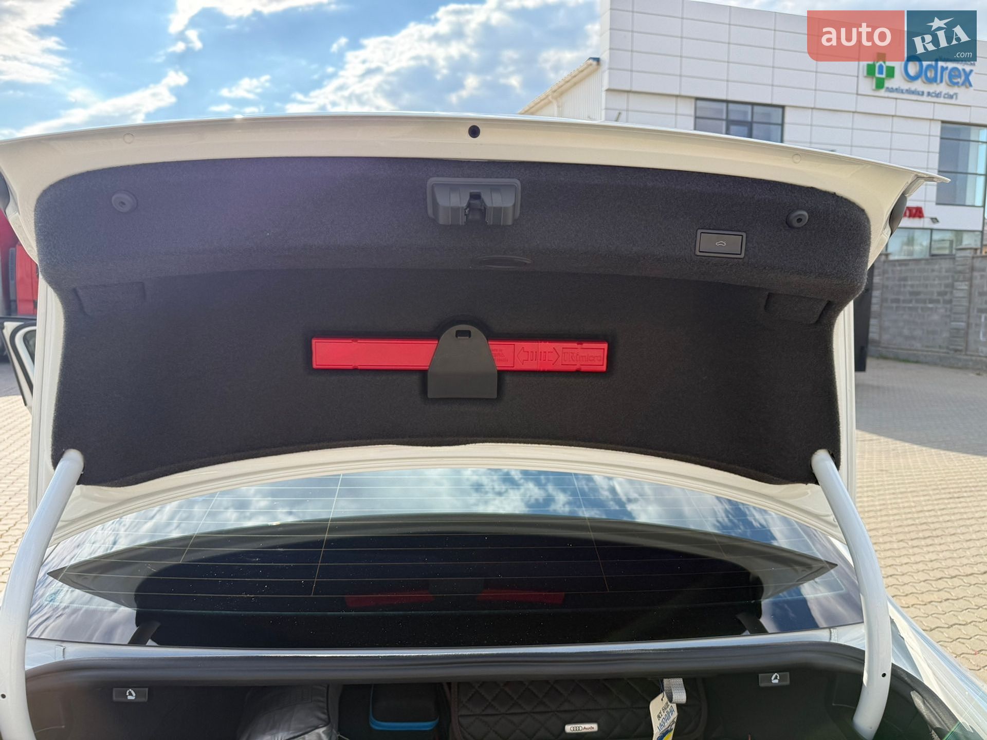 Volkswagen Passat 2018 VIN WVWZZZ3CZJE148194 фото оголошення 24 з 41