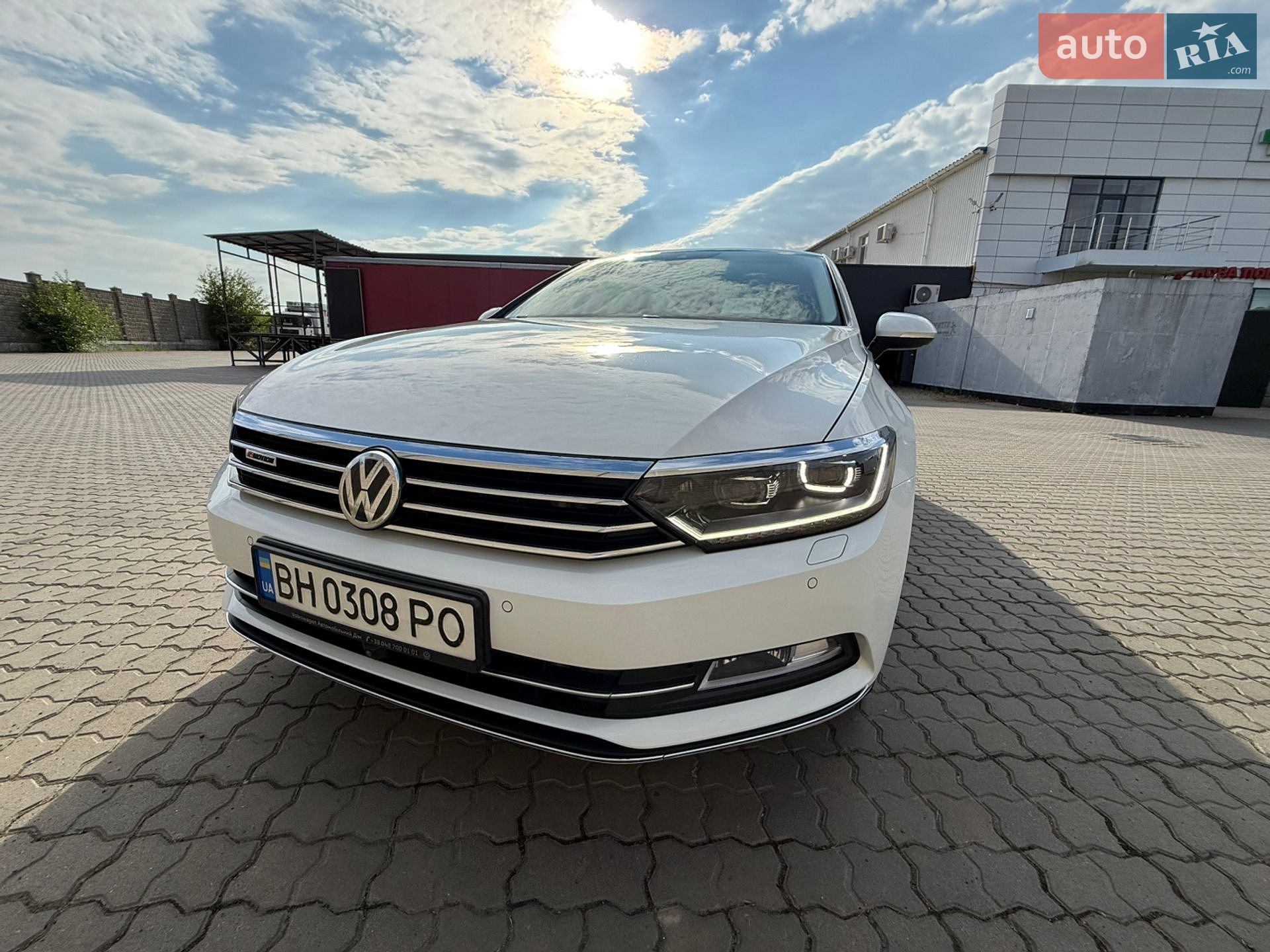 Volkswagen Passat 2018 VIN WVWZZZ3CZJE148194 фото оголошення 17 з 41