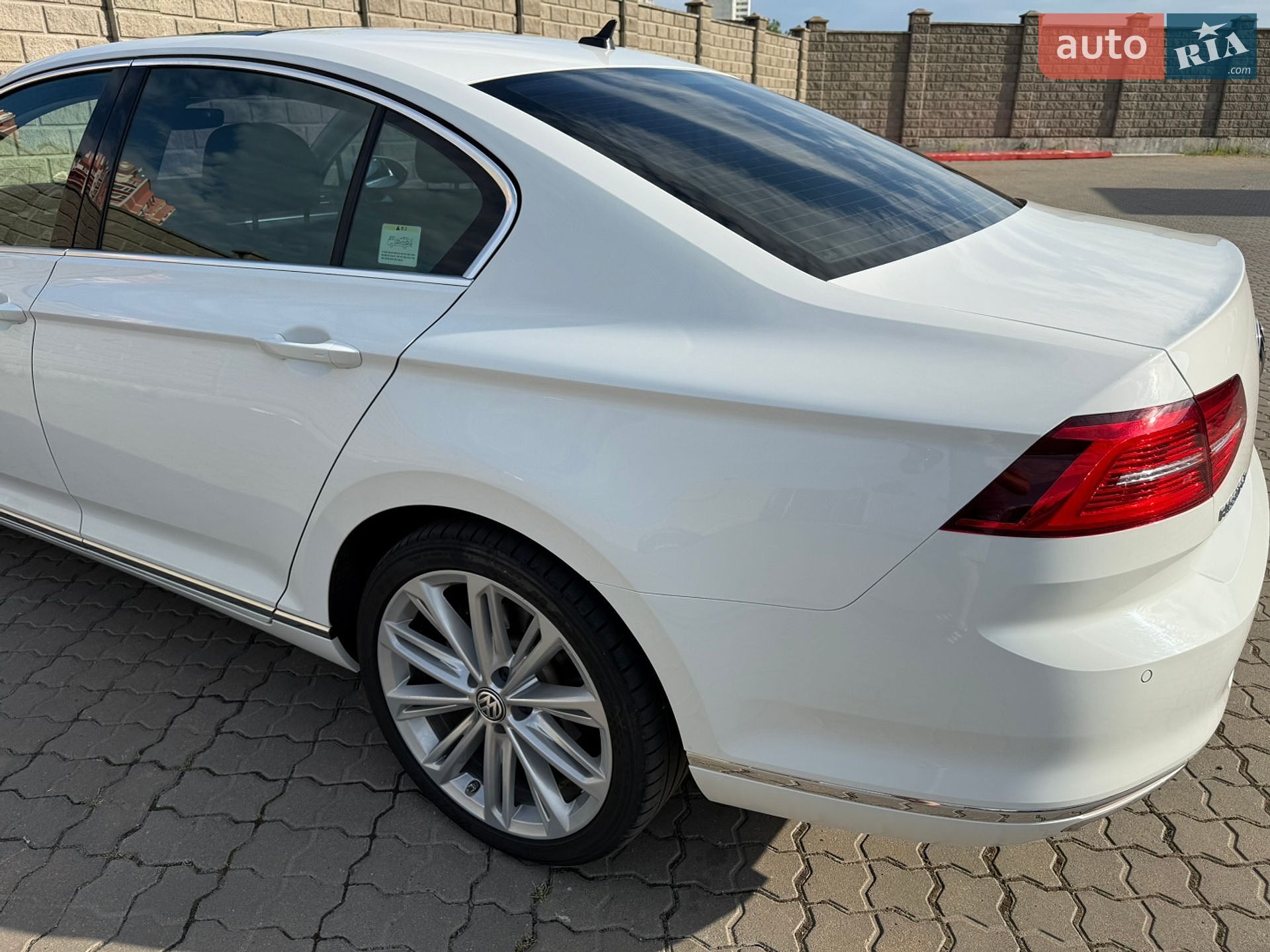 Volkswagen Passat 2018 VIN WVWZZZ3CZJE148194 фото оголошення 6 з 41