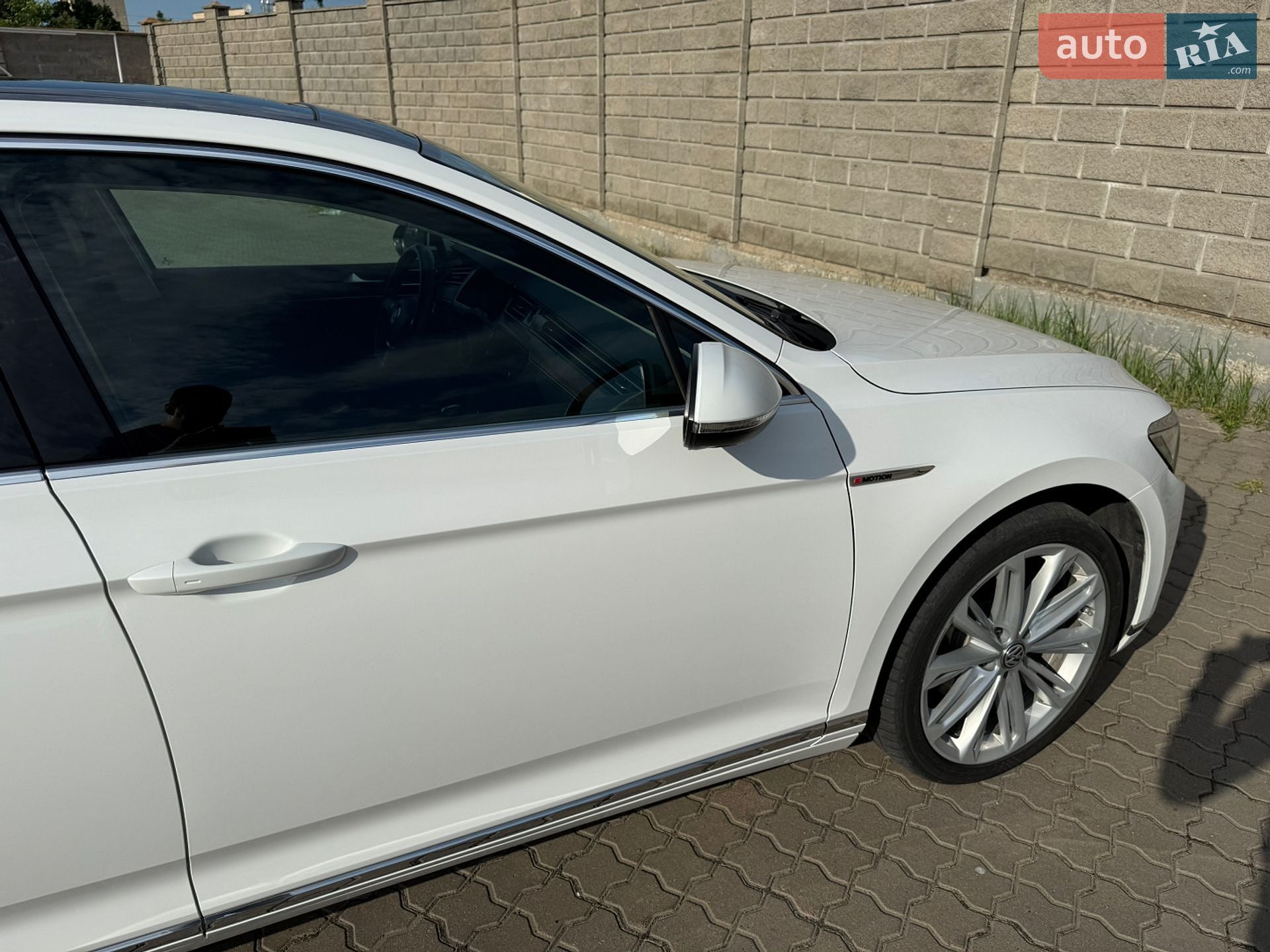 Volkswagen Passat 2018 VIN WVWZZZ3CZJE148194 фото оголошення 8 з 41