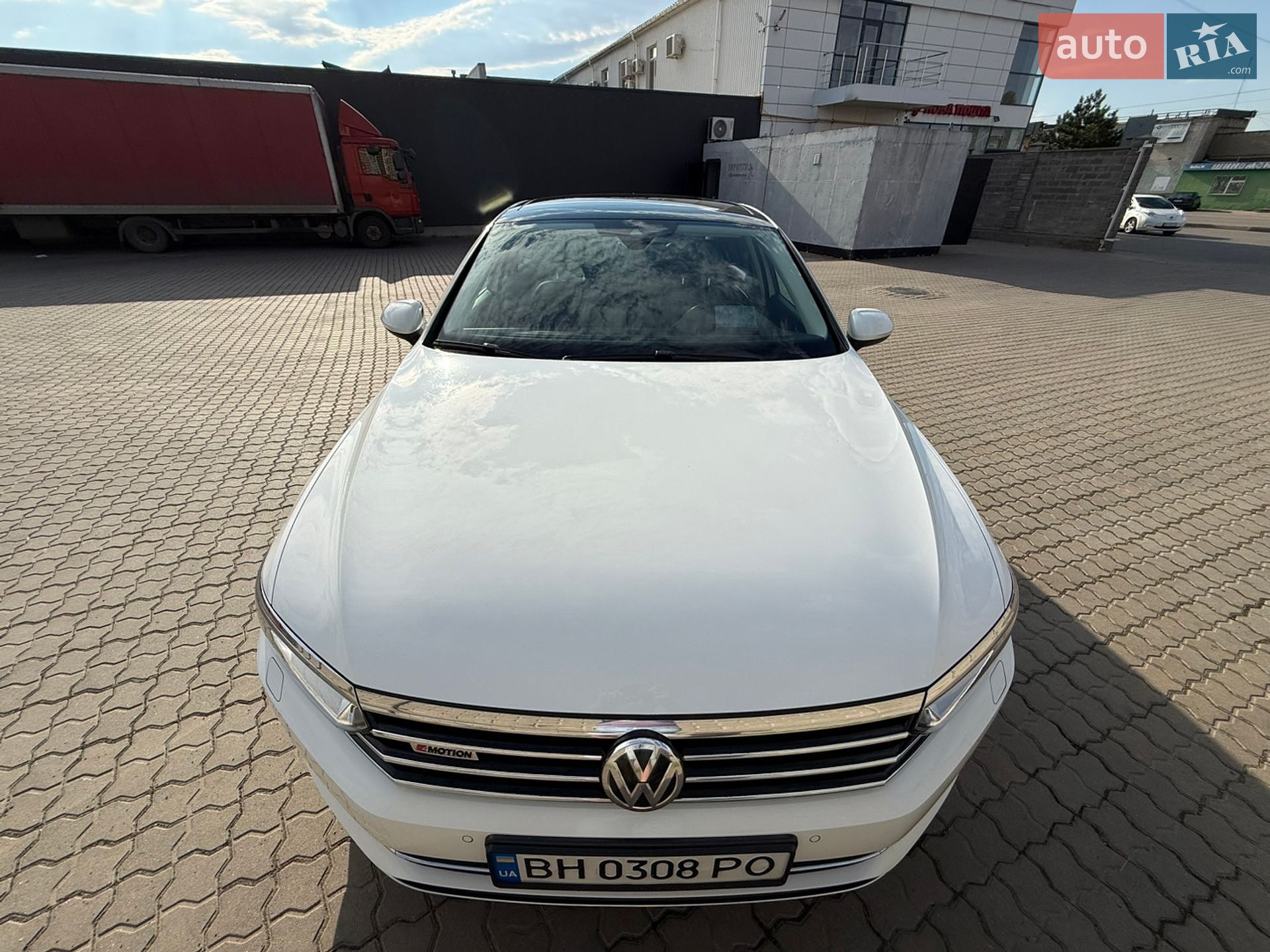 Volkswagen Passat 2018 VIN WVWZZZ3CZJE148194 фото оголошення 18 з 41