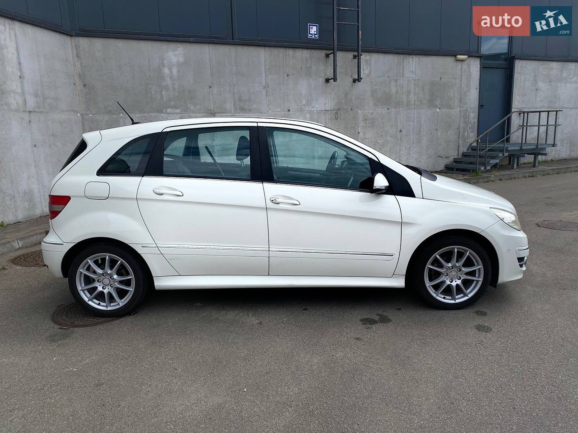 Mercedes-Benz B-Class 2010 VIN WDD2452322J625059 фото оголошення 8 з 34