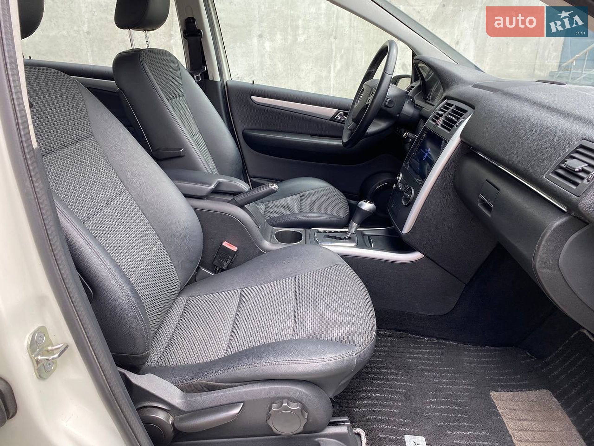 Mercedes-Benz B-Class 2010 VIN WDD2452322J625059 фото оголошення 13 з 34