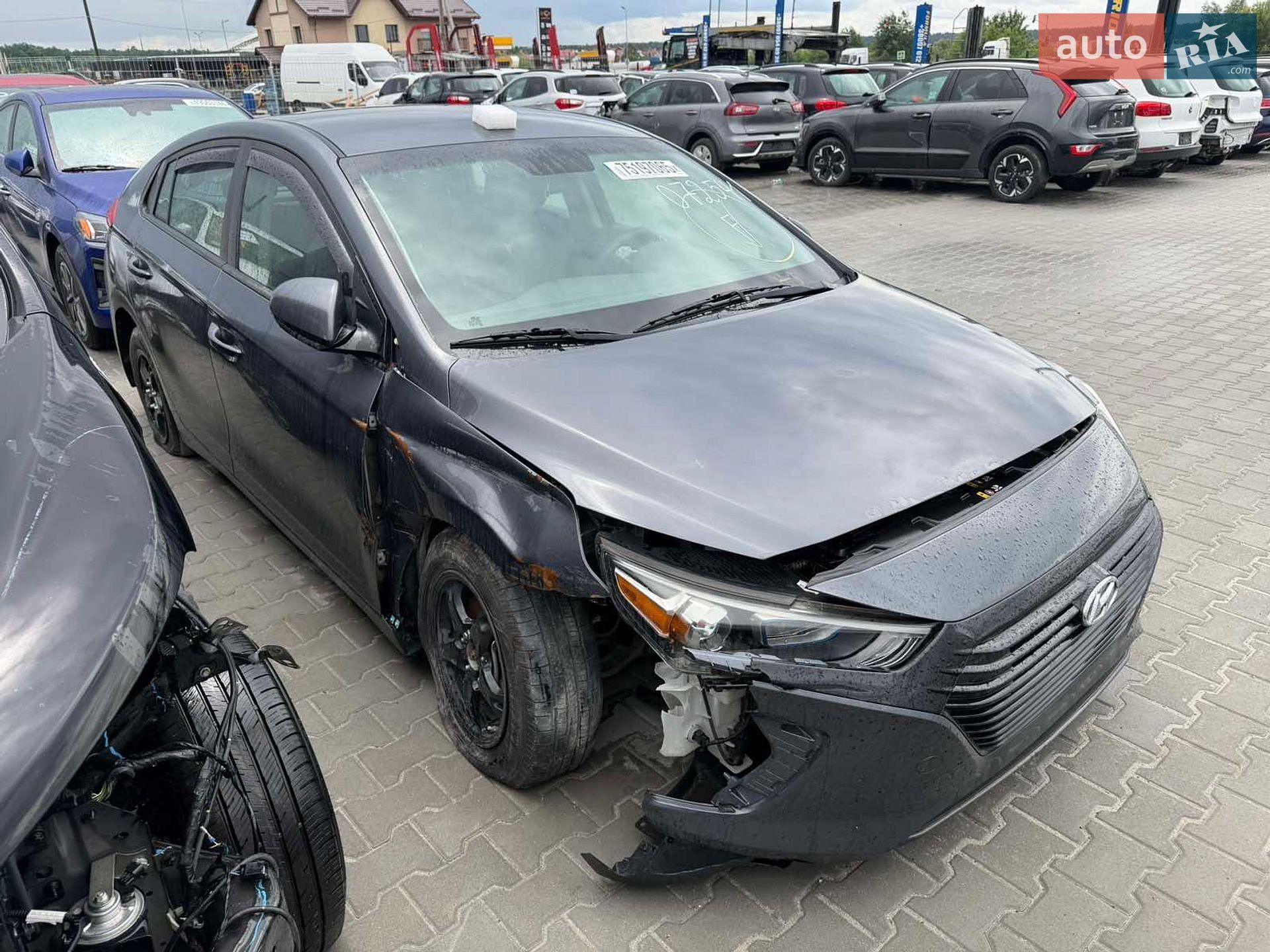 Hyundai Ioniq 2017 VIN KMHC65LC1JU072541 фото оголошення 13 з 19