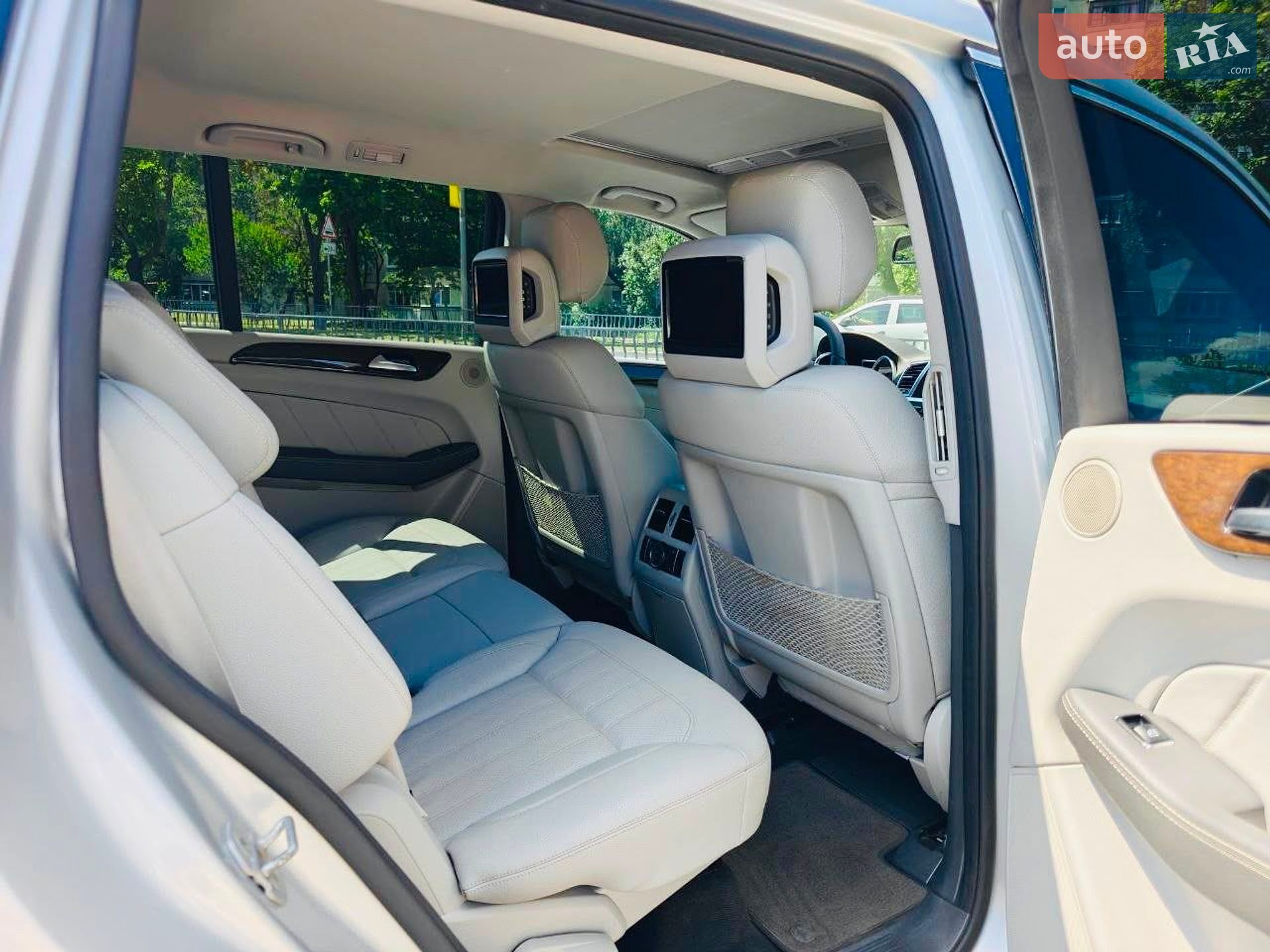 Mercedes-Benz GL-Class 2015 VIN 4JGDF6EE0FA519295 фото оголошення 8 з 20
