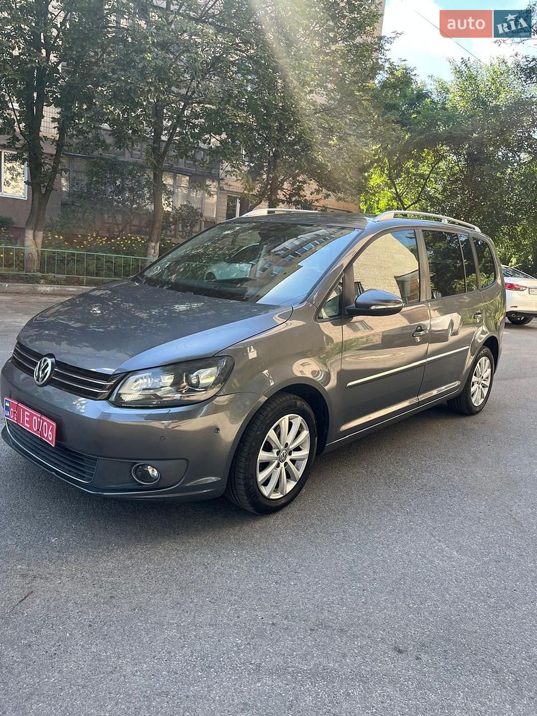 Volkswagen Touran 2010 VIN WVGZZZ1TZBW026838 фото оголошення 4 з 52