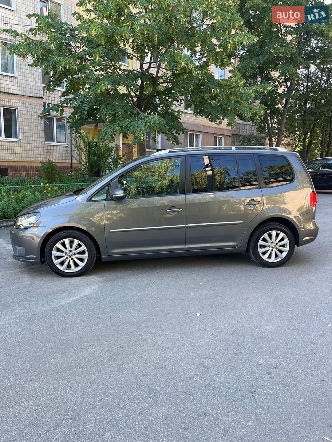 Volkswagen Touran 2010 VIN WVGZZZ1TZBW026838 фото оголошення 11 з 52