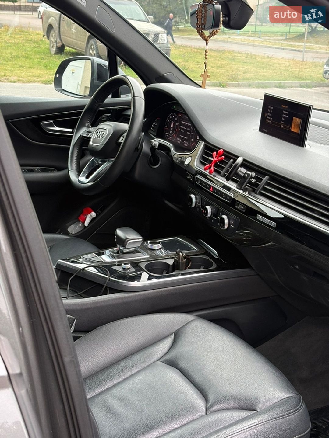 Audi Q7 2018 VIN WA1LAAF78KD000080 фото оголошення 5 з 30