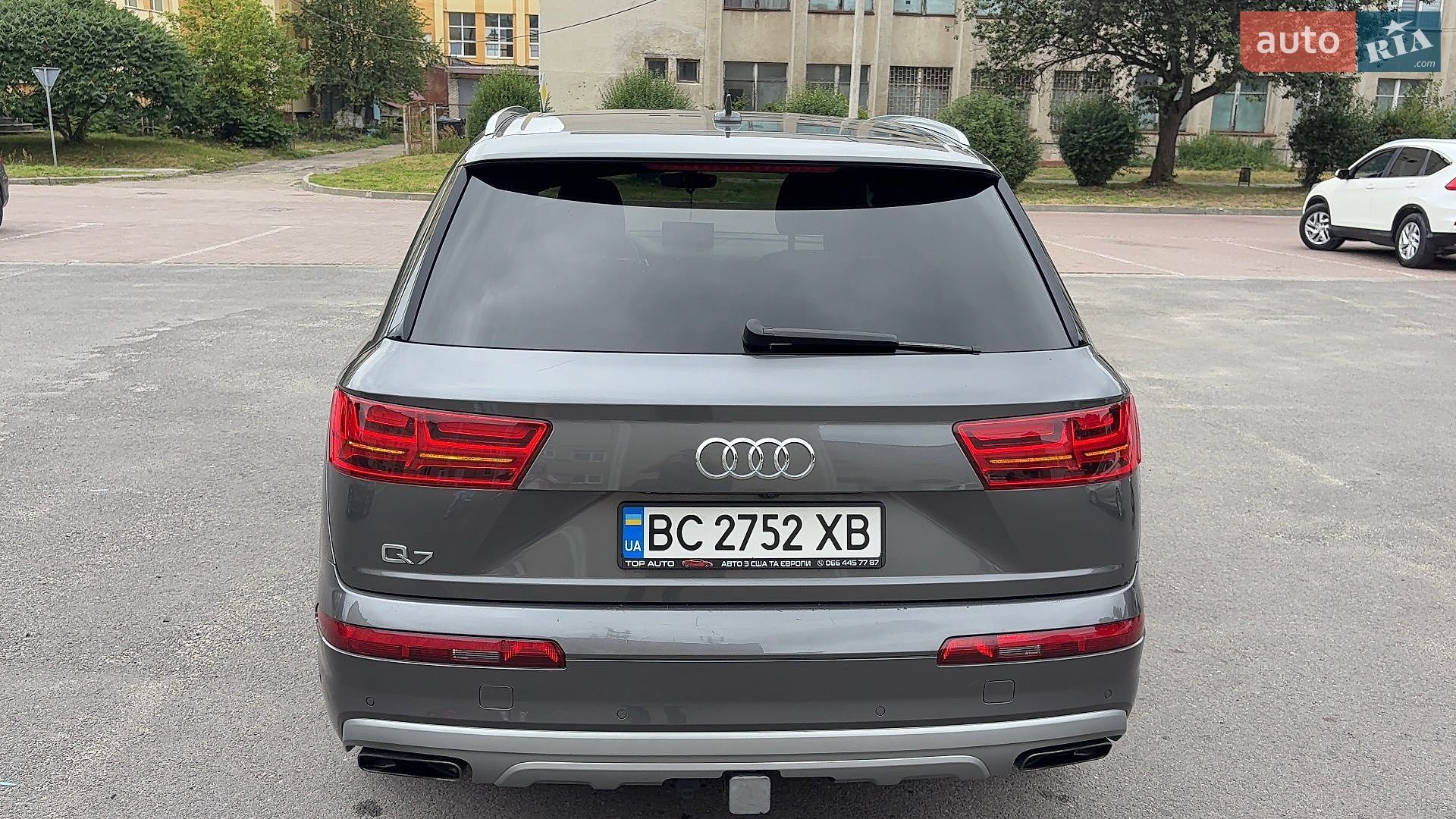 Audi Q7 2018 VIN WA1LAAF78KD000080 фото оголошення 10 з 30