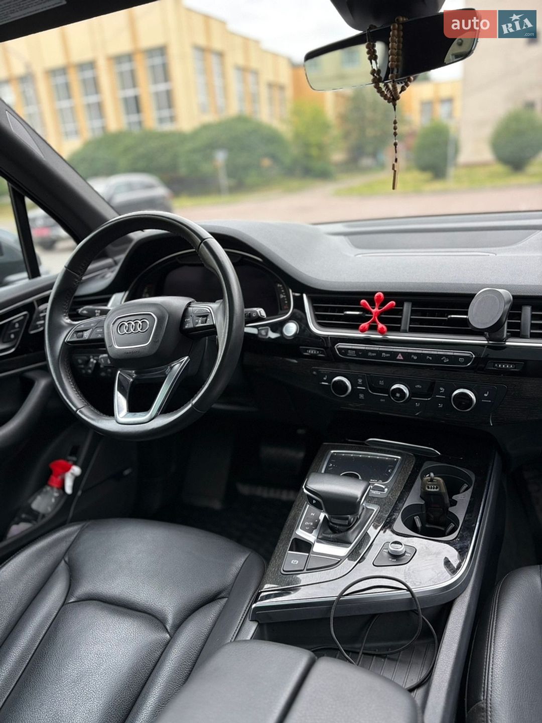 Audi Q7 2018 VIN WA1LAAF78KD000080 фото оголошення 13 з 30