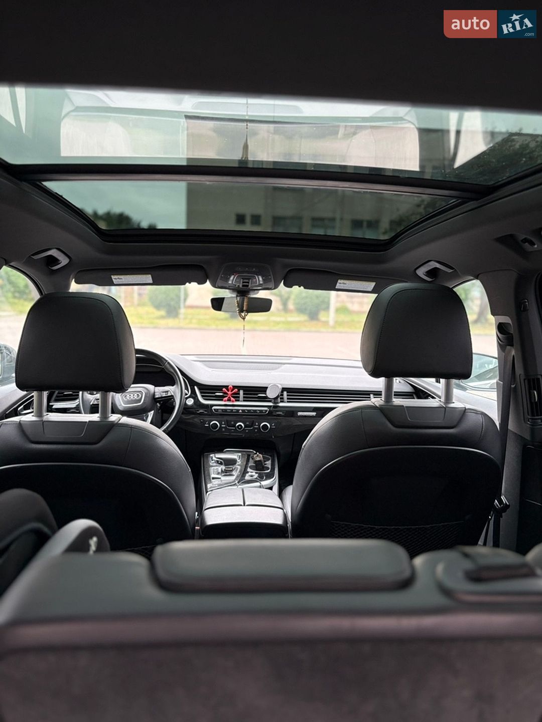 Audi Q7 2018 VIN WA1LAAF78KD000080 фото оголошення 18 з 30