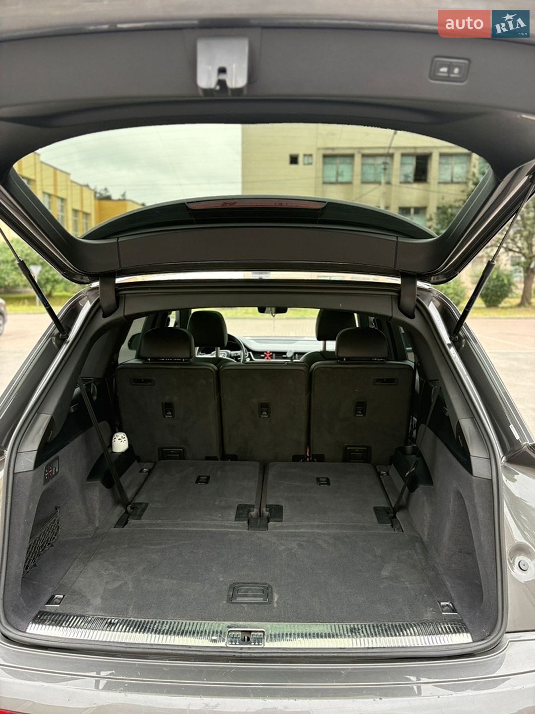 Audi Q7 2018 VIN WA1LAAF78KD000080 фото оголошення 19 з 30