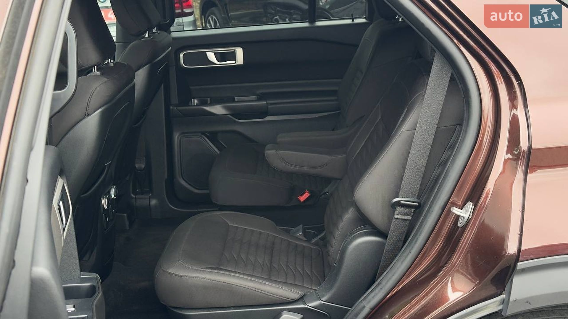 Ford Explorer 2020 VIN 1FMSK8DH0LGC06458 фото оголошення 15 з 26