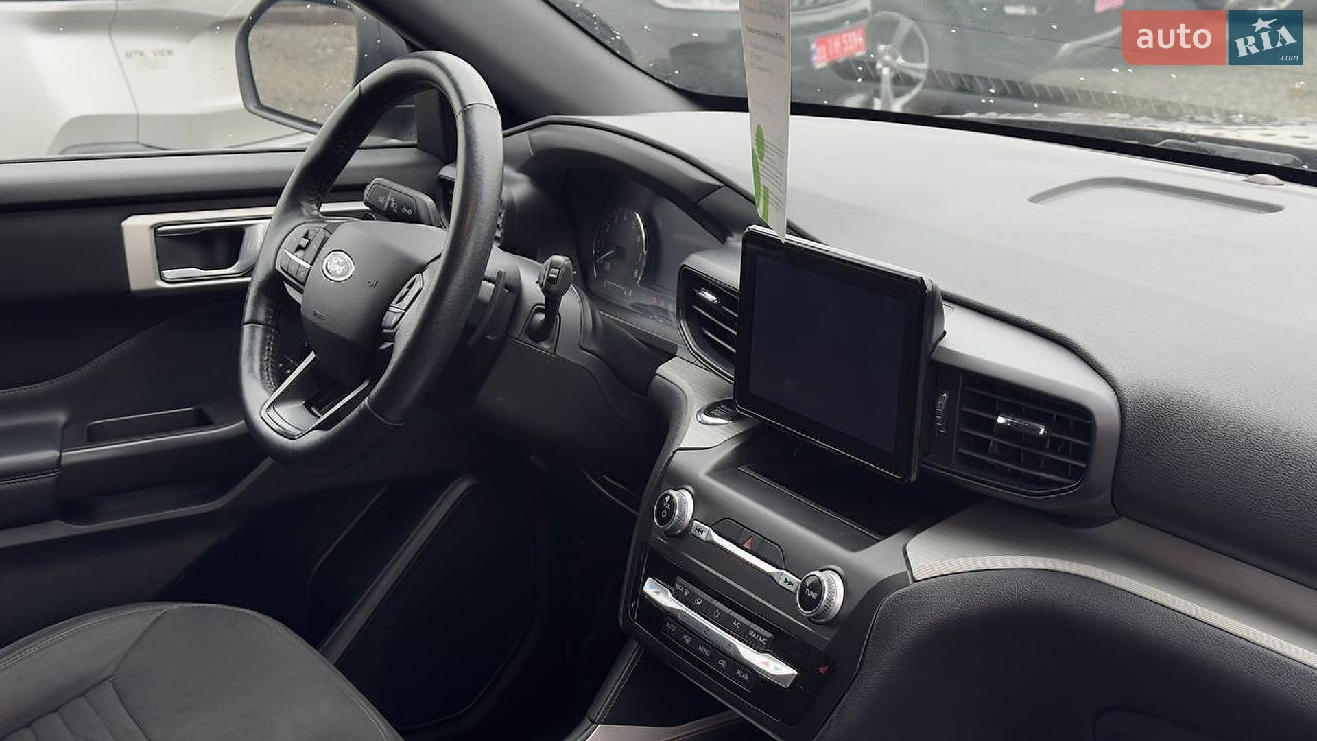Ford Explorer 2020 VIN 1FMSK8DH0LGC06458 фото оголошення 11 з 26