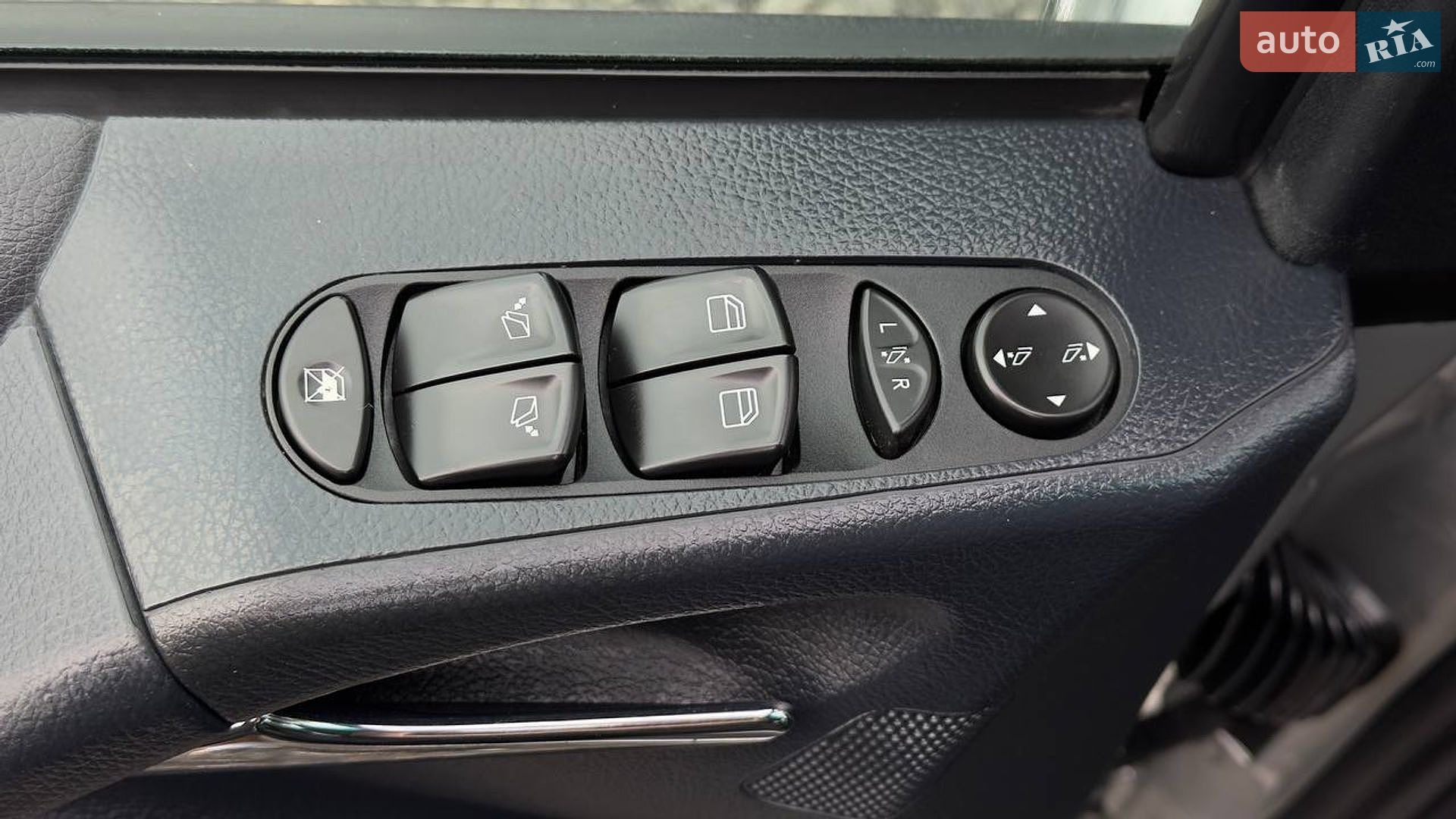 Ford Explorer 2020 VIN 1FMSK8DH0LGC06458 фото оголошення 25 з 26