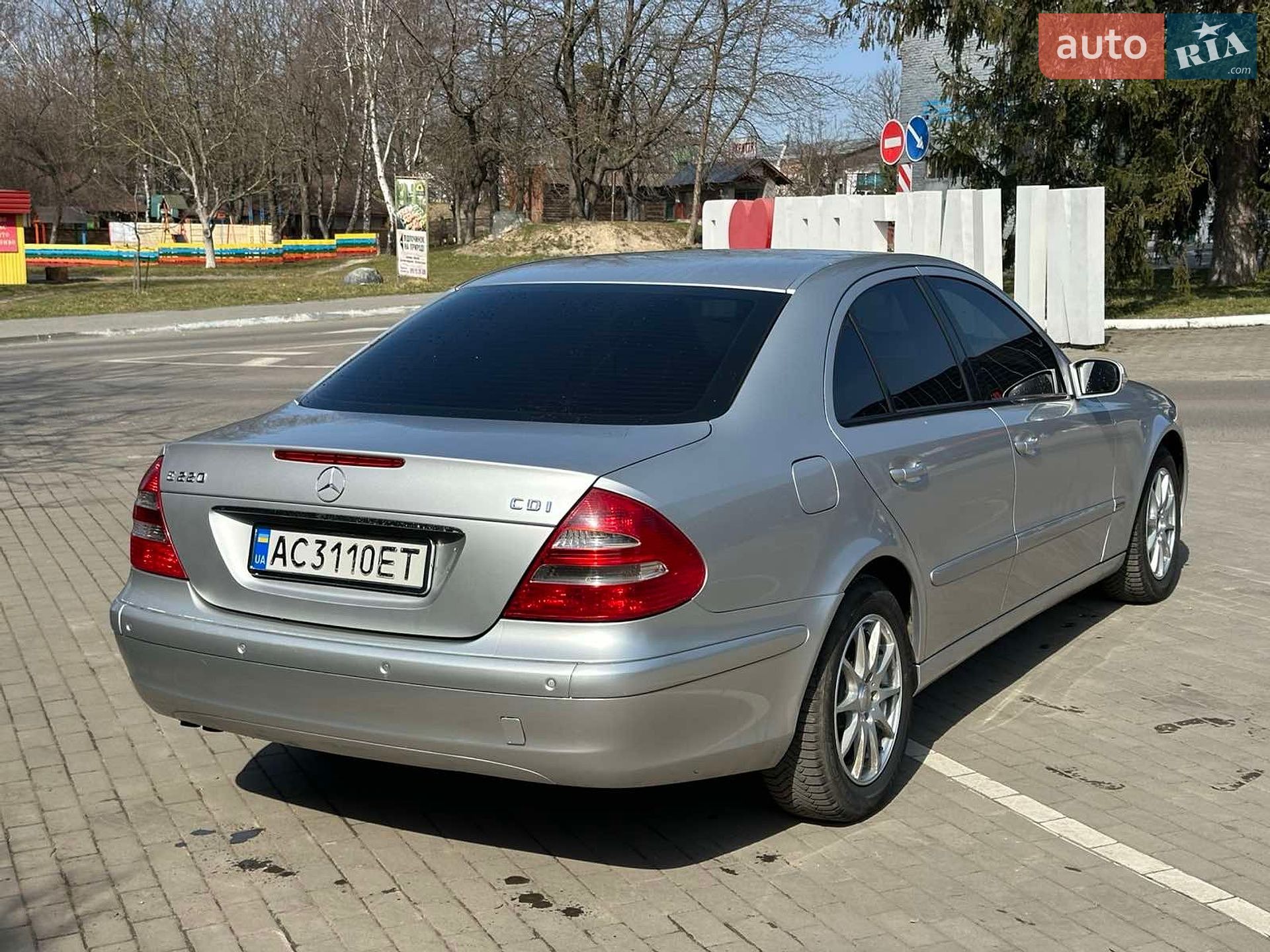 Mercedes-Benz E-Class 2005 VIN WDB2110061A748591 фото оголошення 3 з 11