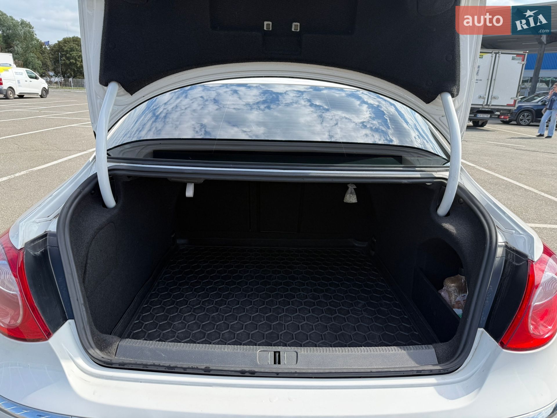 Volkswagen CC / Passat CC 2011 VIN WVWZZZ3CZCE551271 фото оголошення 15 з 20
