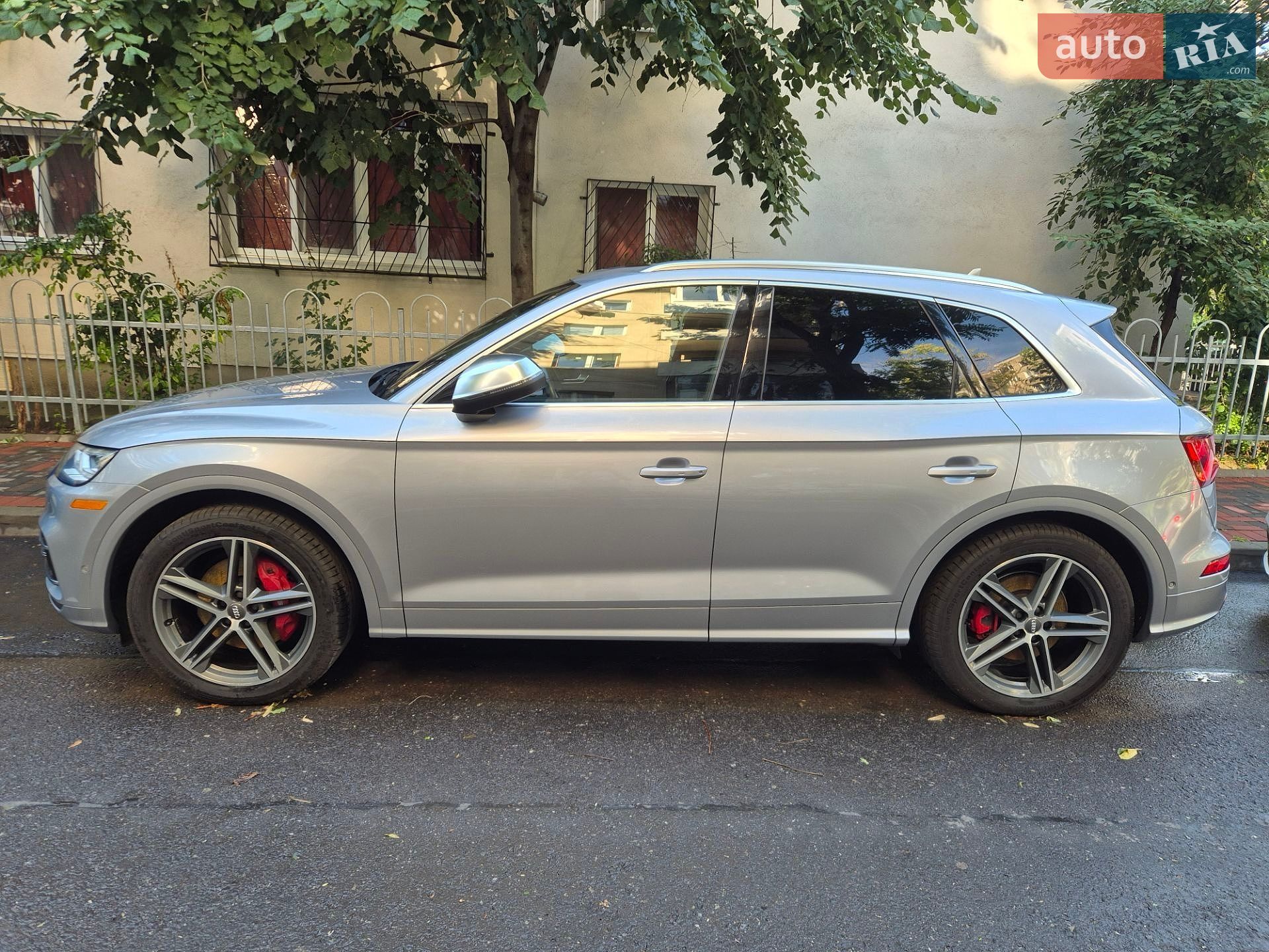 Audi SQ5 2018 VIN WA1C4AFY1K2001051 фото оголошення 2 з 28