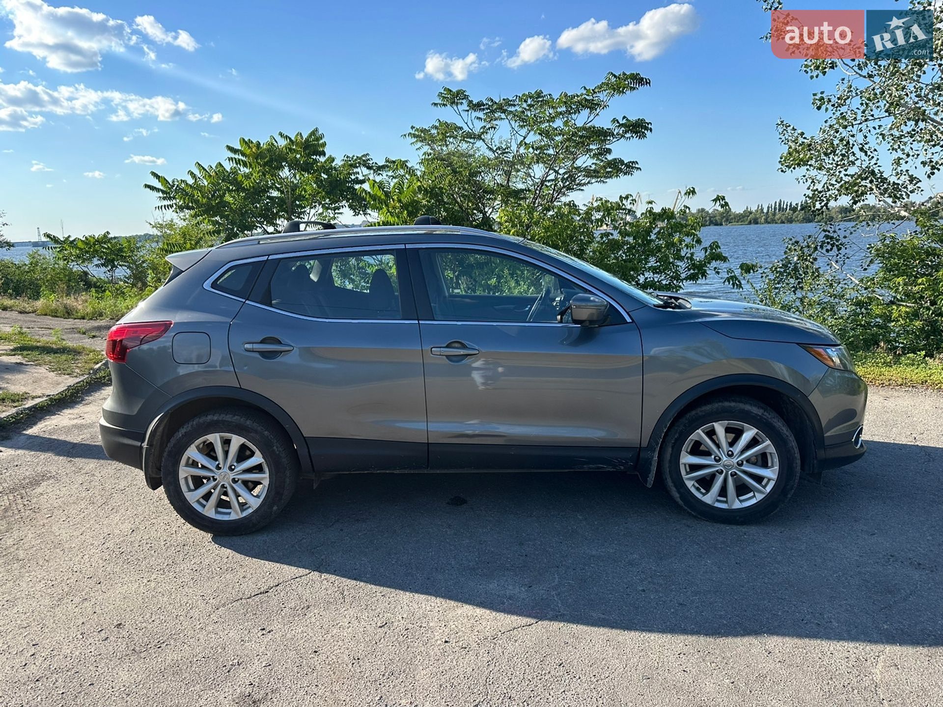 Nissan Rogue Sport 2018 VIN JN1BJ1CR1JW283967 фото оголошення 3 з 16