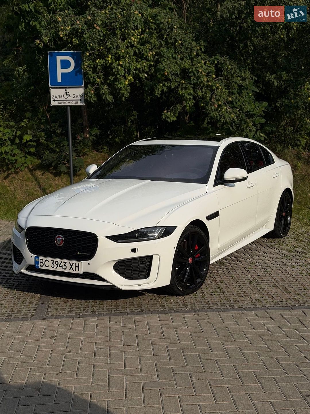 Jaguar XE 2020 VIN SAJAT4GXXLCP63752 фото оголошення 4 з 36