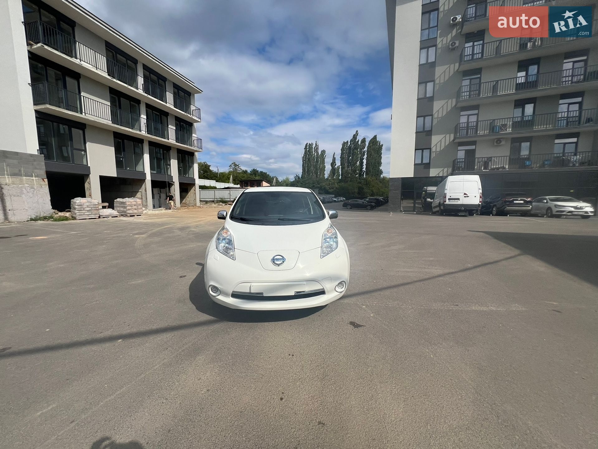 Nissan Leaf 2013 VIN SJNFAAZE0U6007690 фото оголошення 2 з 45